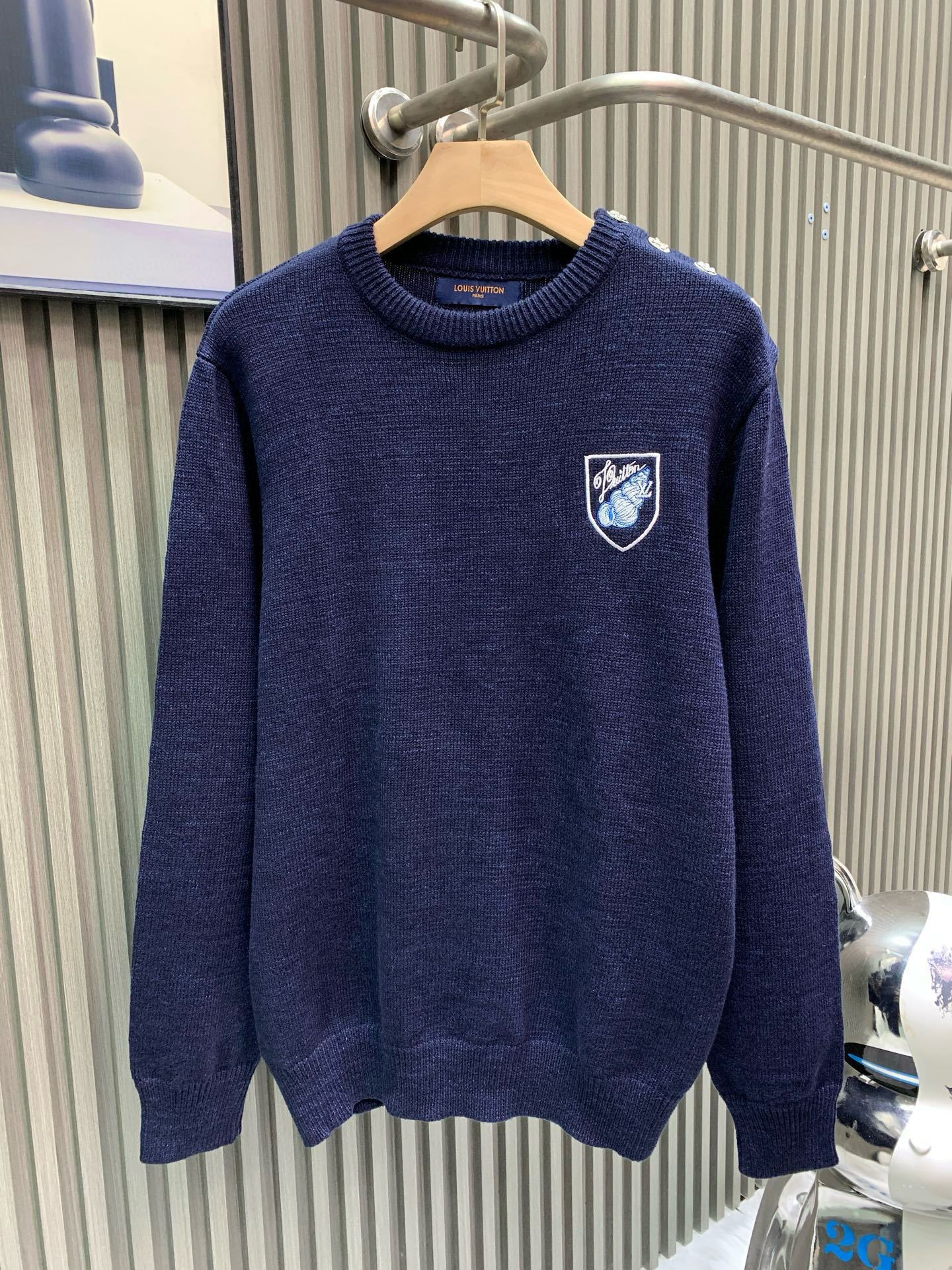 루이비통(LV)자수 로고 코튼 니트 의류