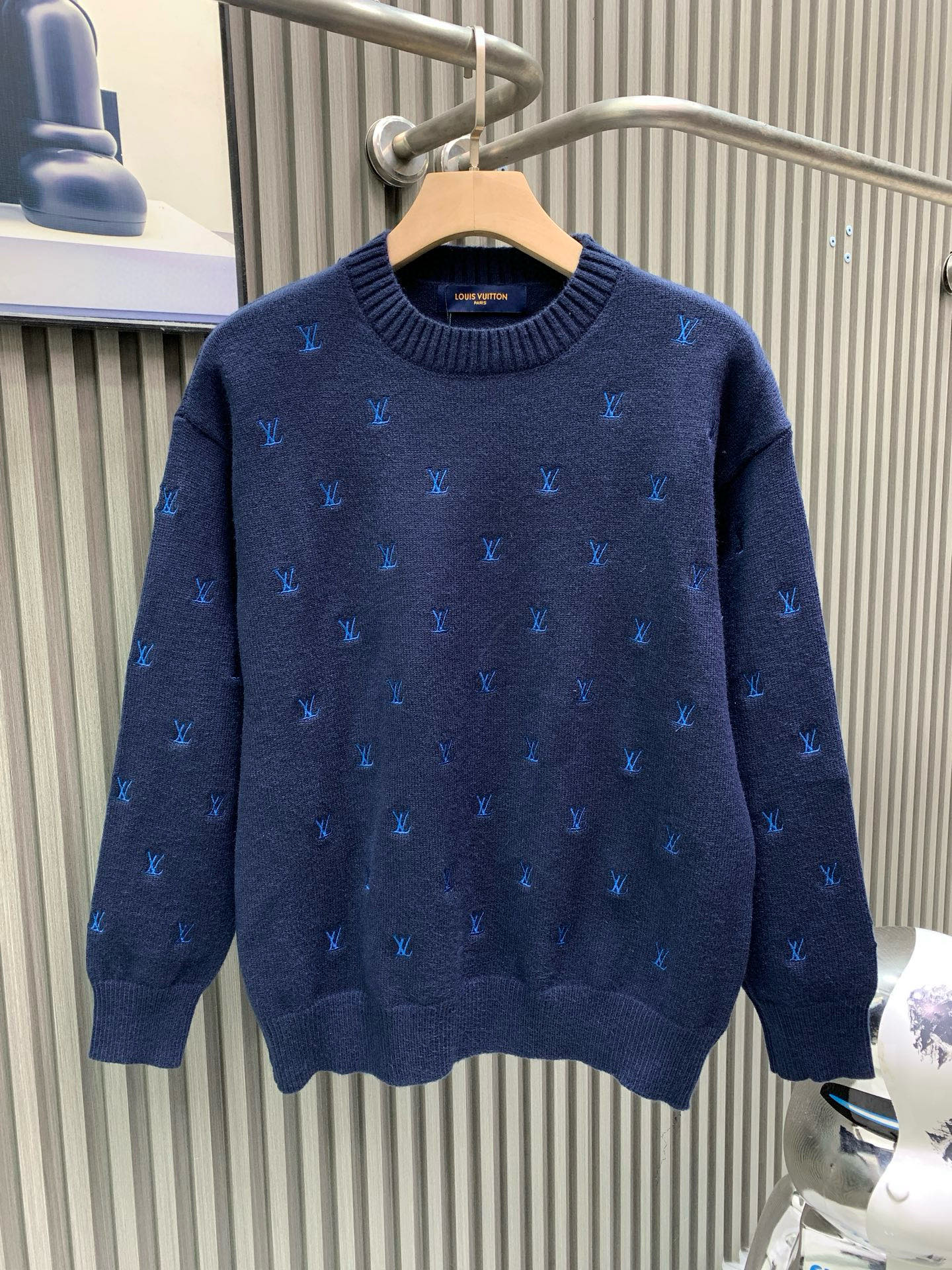 루이비통(LV) 풀 로고 스몰 자수 라운드 니트 의류