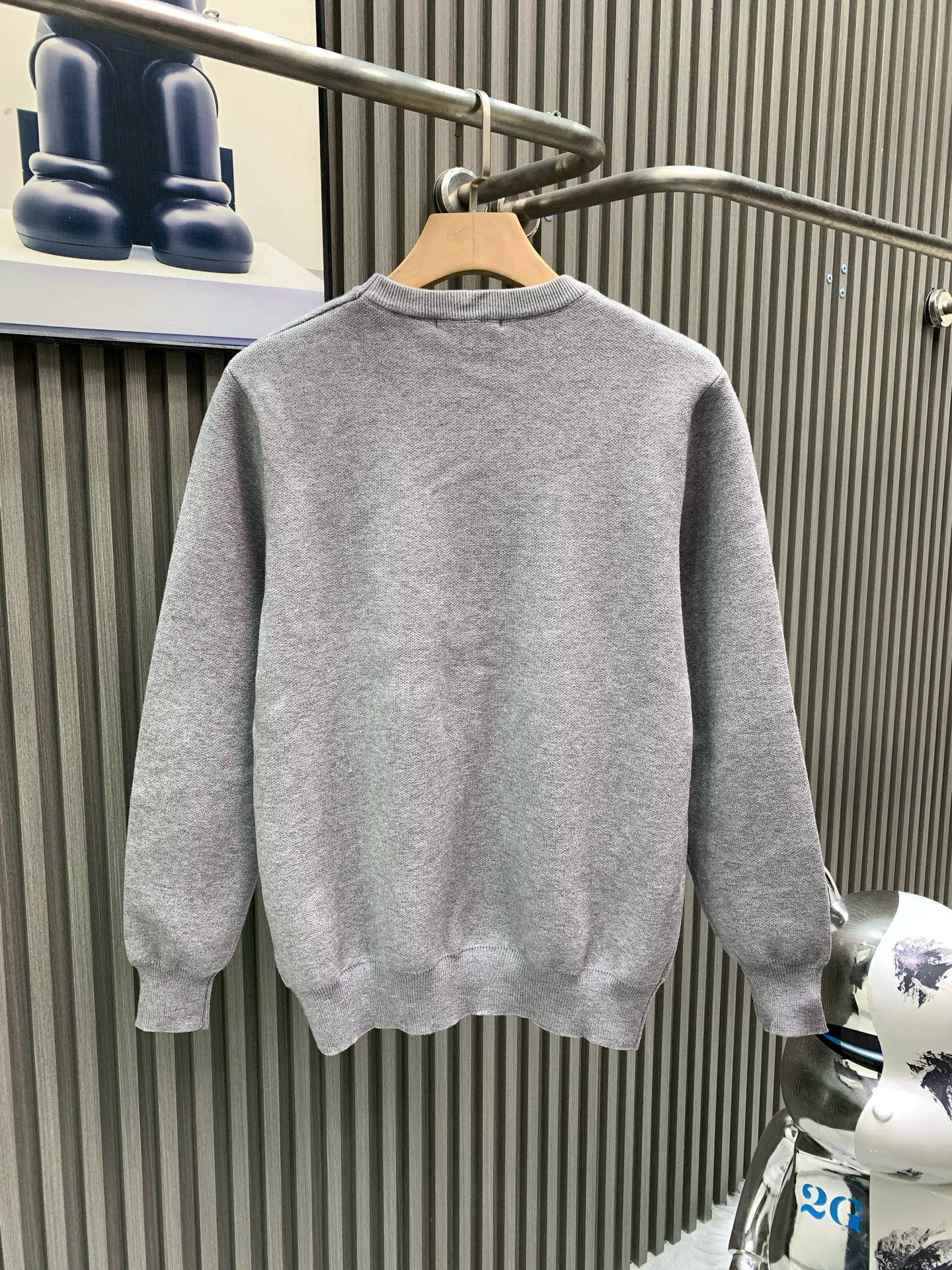 구찌(GUCCI) 화이트 라인 로고 자카드 니트 의류