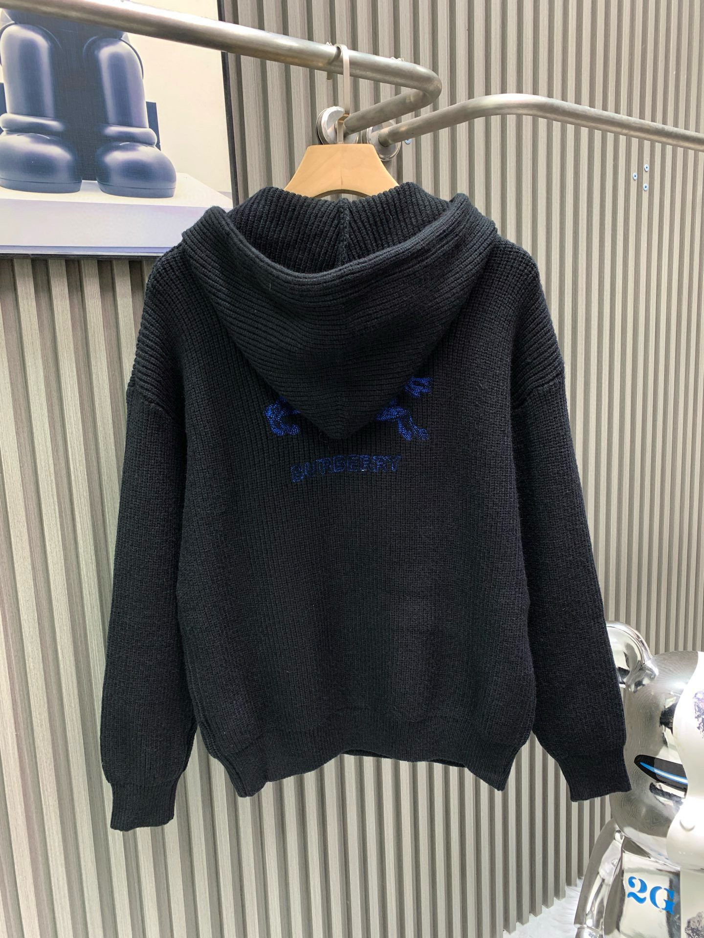 버버리(BURBERRY) 자수 후드 니트 의류