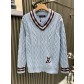 루이비통(LV) 케이블 V넥 니트 의류