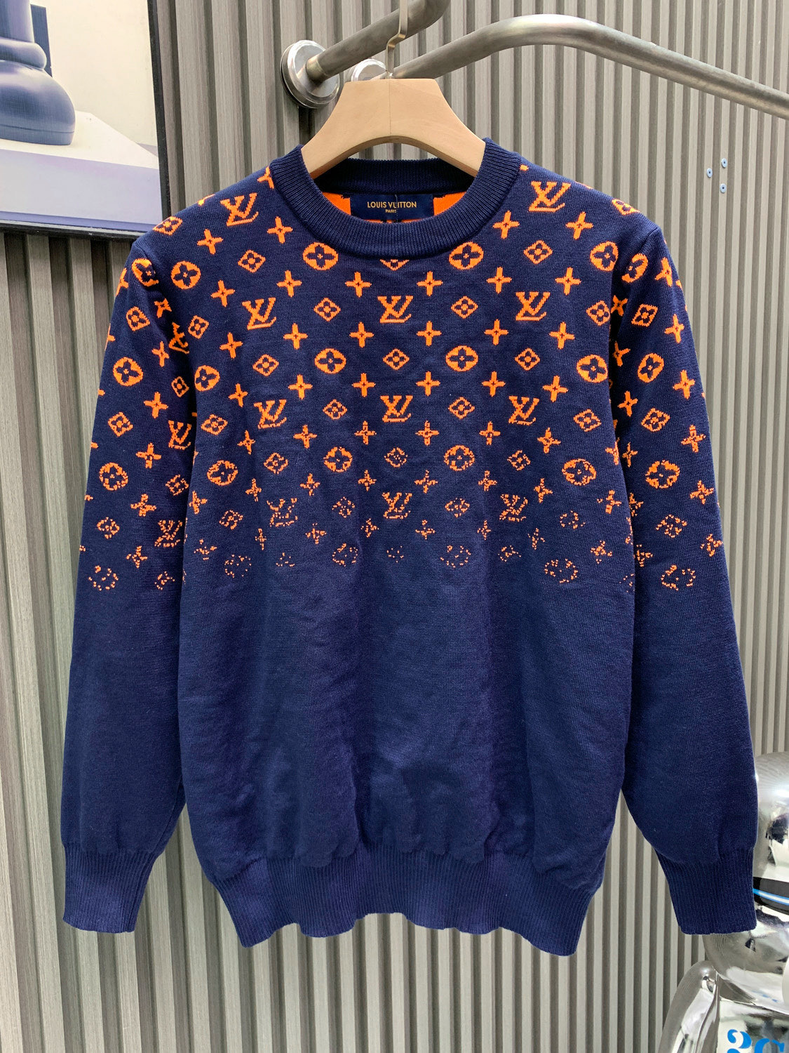 루이비통(LV) 모노그램 그라데이션 라운드 니트 의류