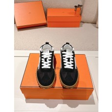 에르메스(HERMES) 스웨이드 고트 레더 스니커즈 신발