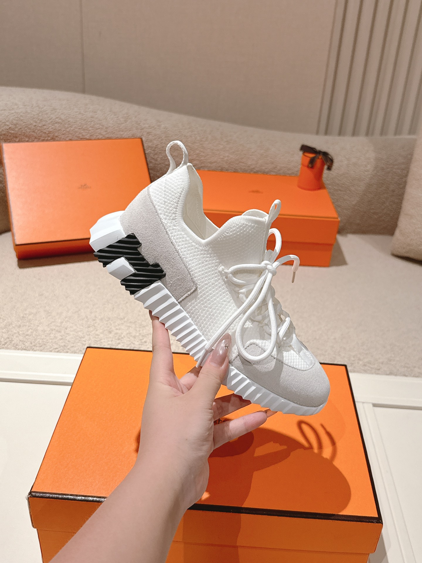 에르메스(HERMES) 클래식 커플 어글리 스니커즈 신발