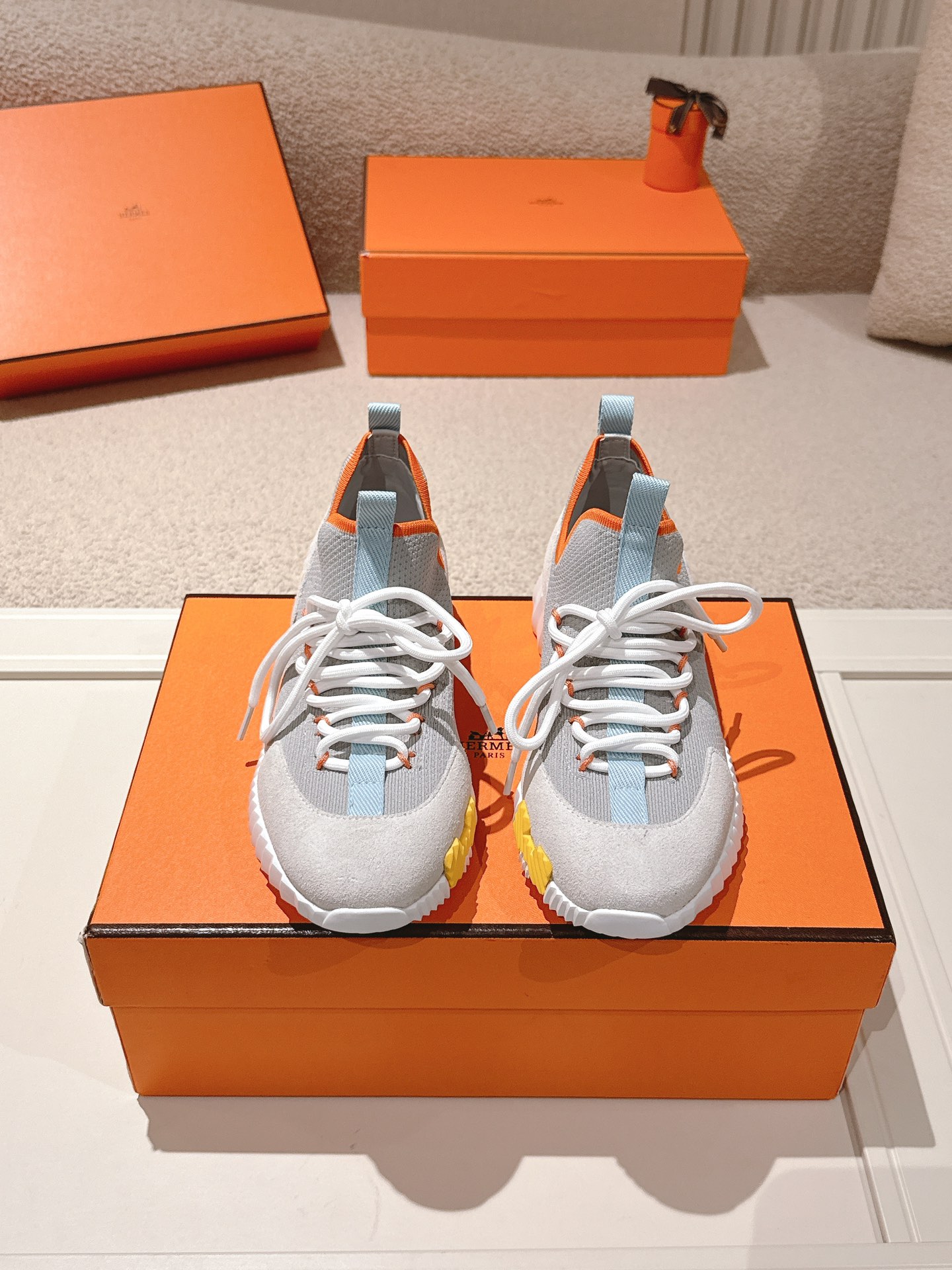 에르메스(HERMES) 클래식 커플 어글리 스니커즈 신발