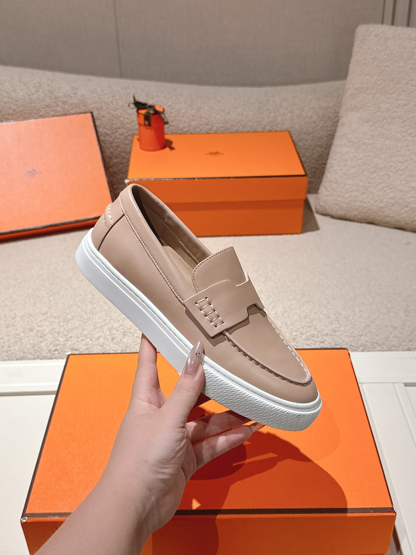 에르메스(HERMES) 플랫폼 커플 로퍼 스니커즈 신발