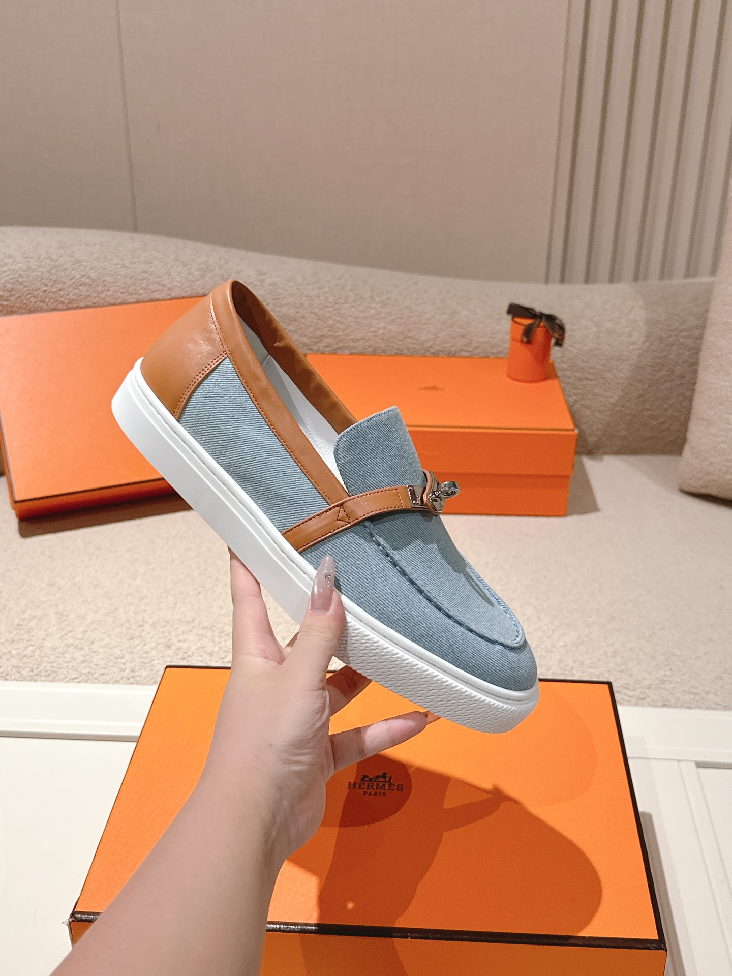 에르메스(HERMES) 플랫폼 커플 로퍼 스니커즈 신발