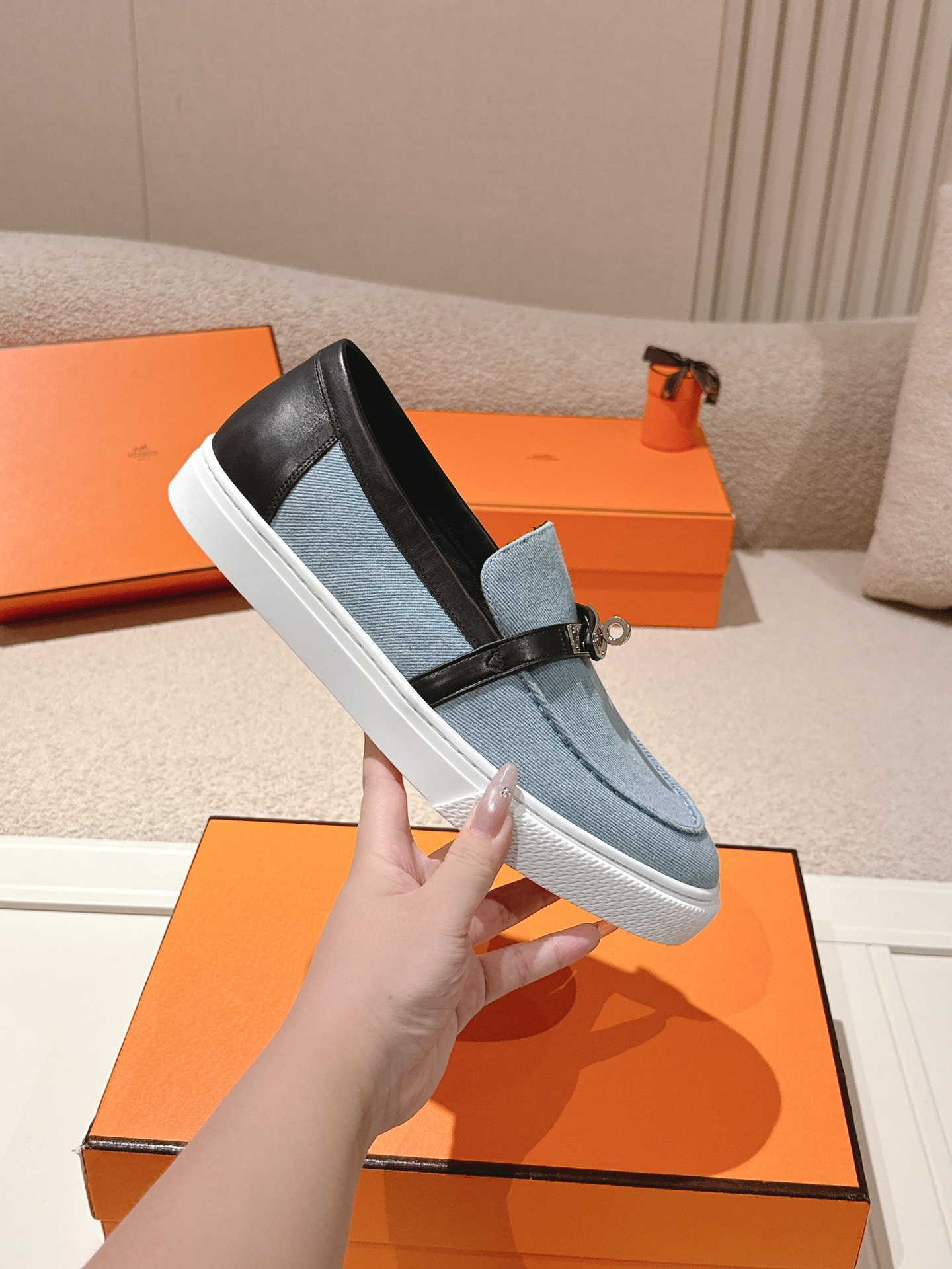 에르메스(HERMES) 플랫폼 커플 로퍼 스니커즈 신발