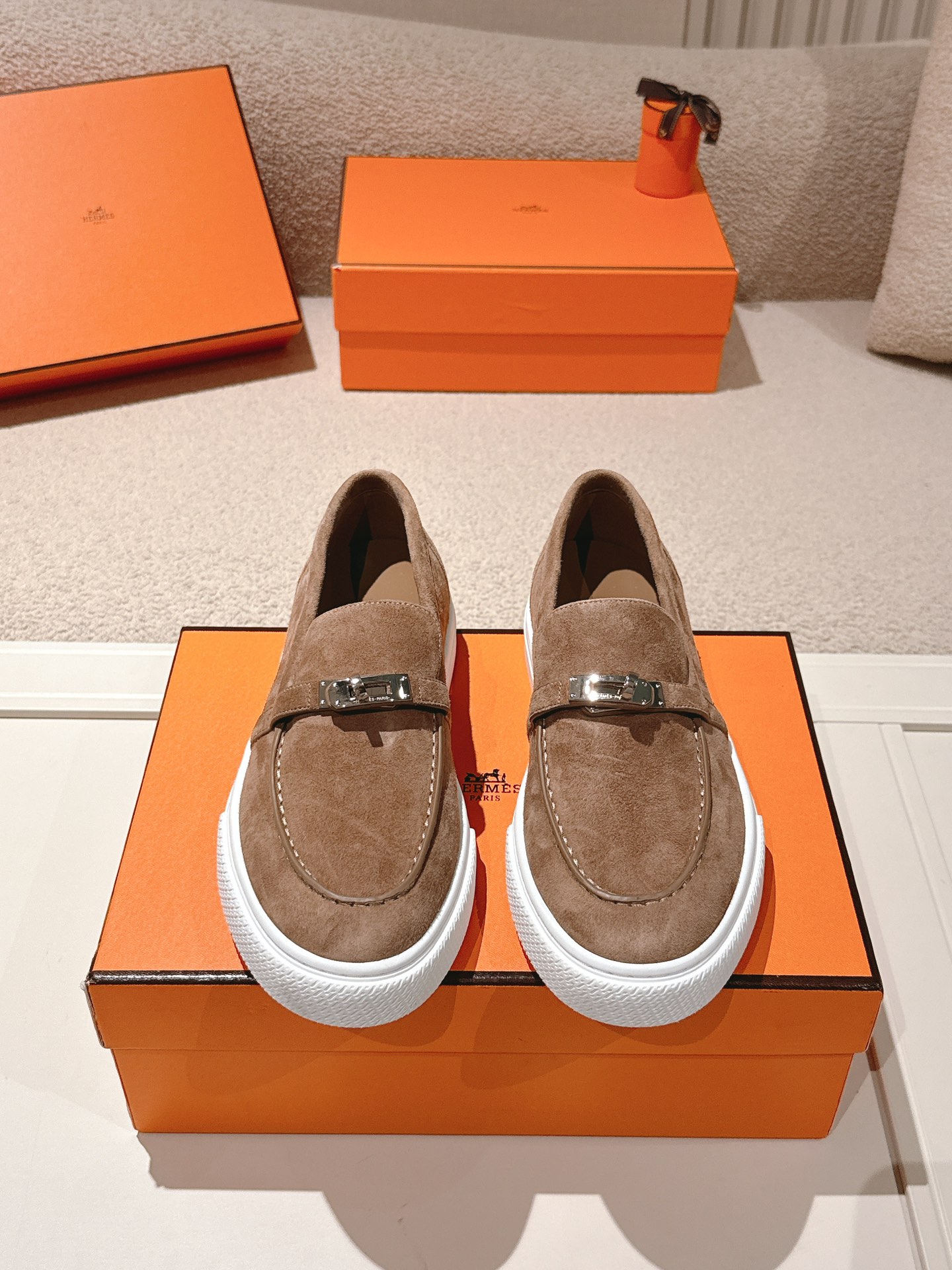 에르메스(HERMES) 플랫폼 커플 로퍼 스니커즈 신발