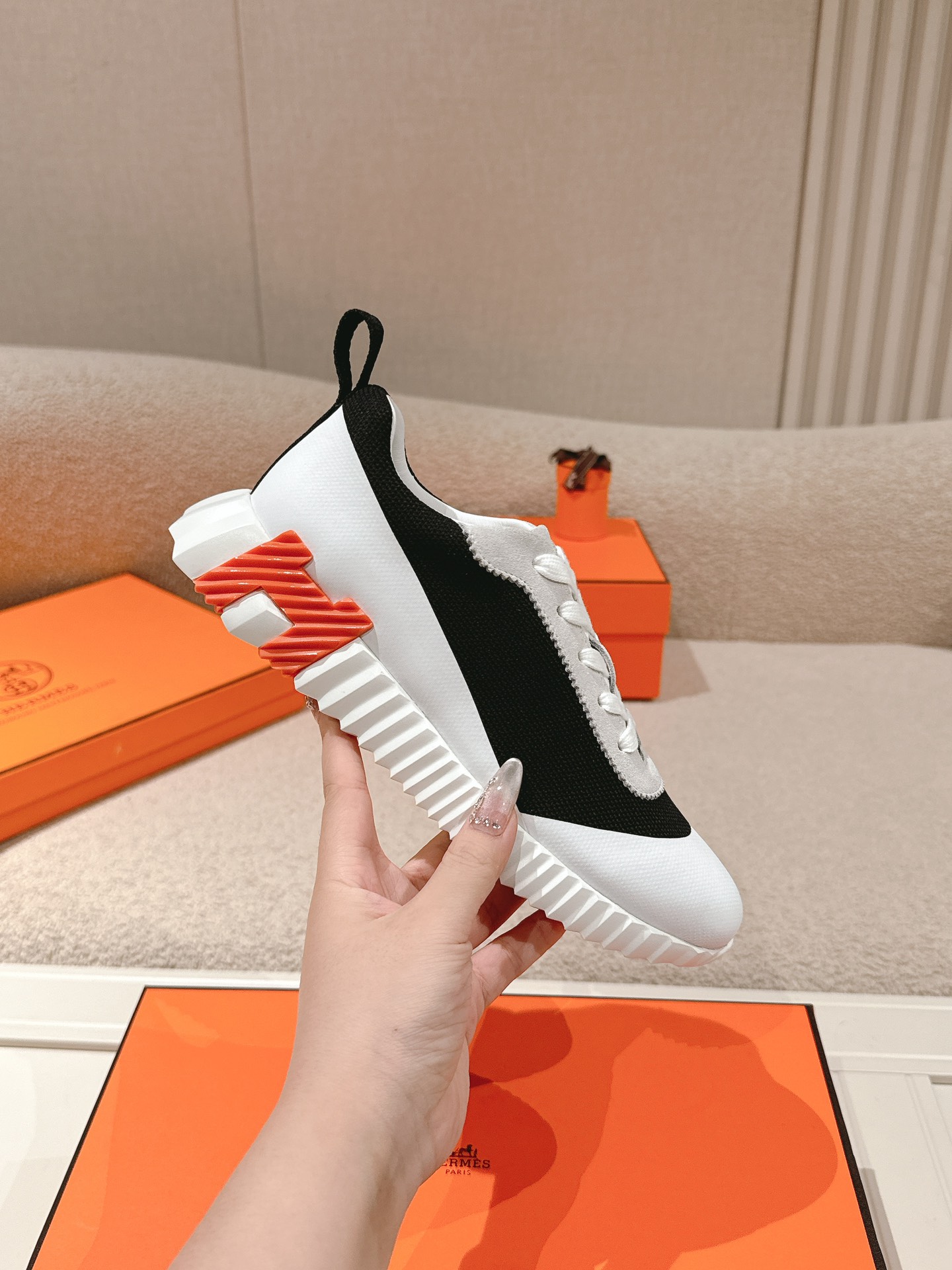 에르메스(HERMES) 클래식 어글리 스니커즈 신발