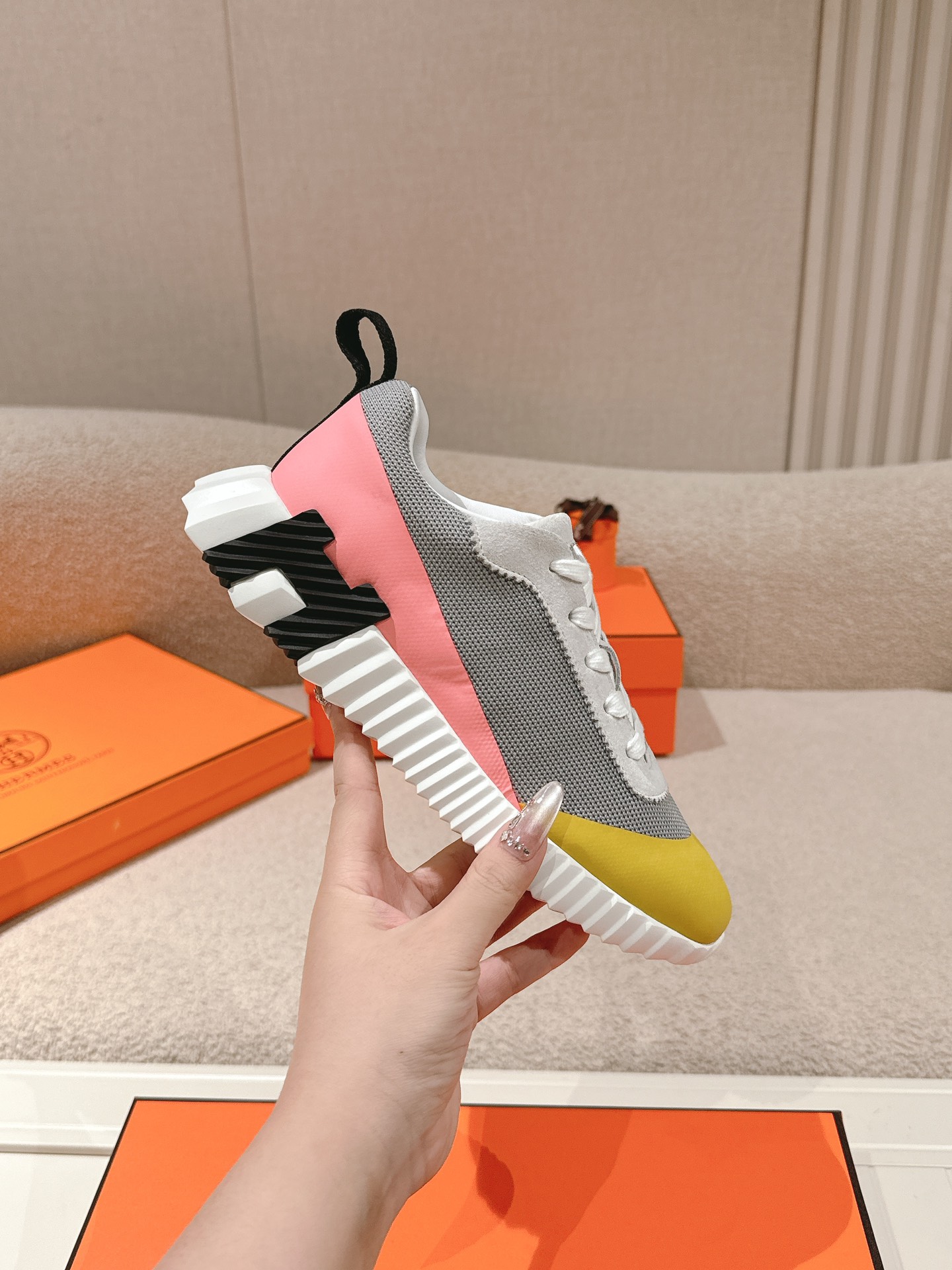 에르메스(HERMES) 클래식 어글리 스니커즈 신발