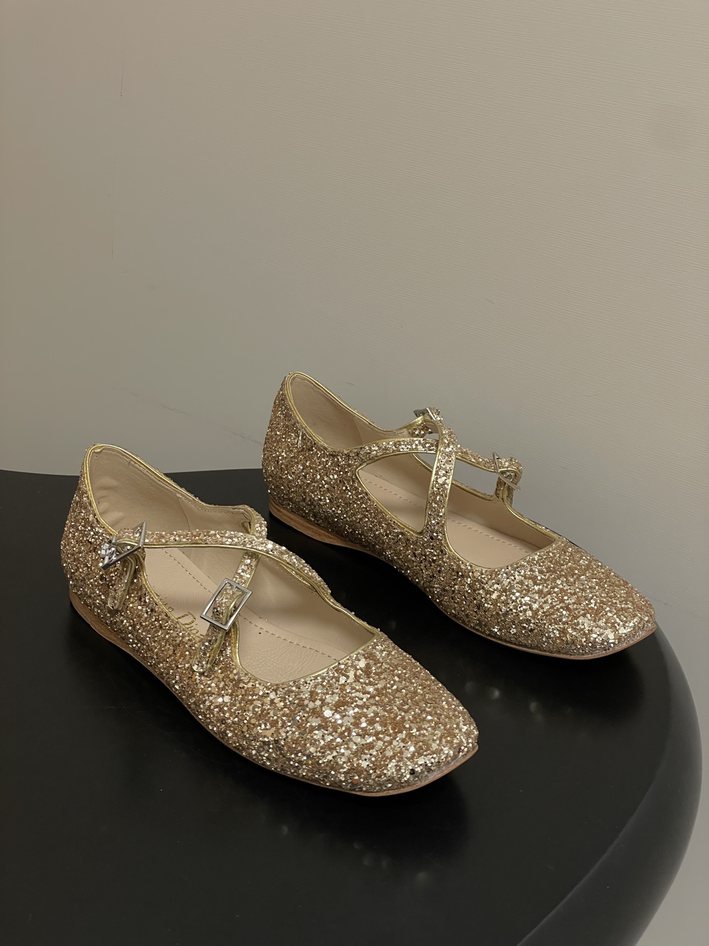 디올(Dior) CD 베리 디(Very D) 메쉬 발레리나 플랫 슈즈 단화 신발