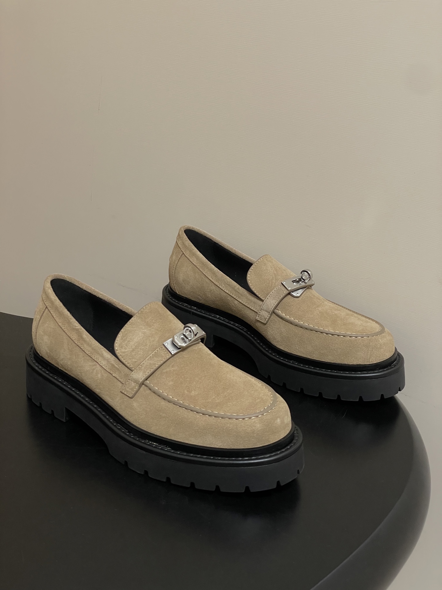 에르메스(Herme) 아이콘 켈리 버클 플랫폼 로퍼 구두 신발