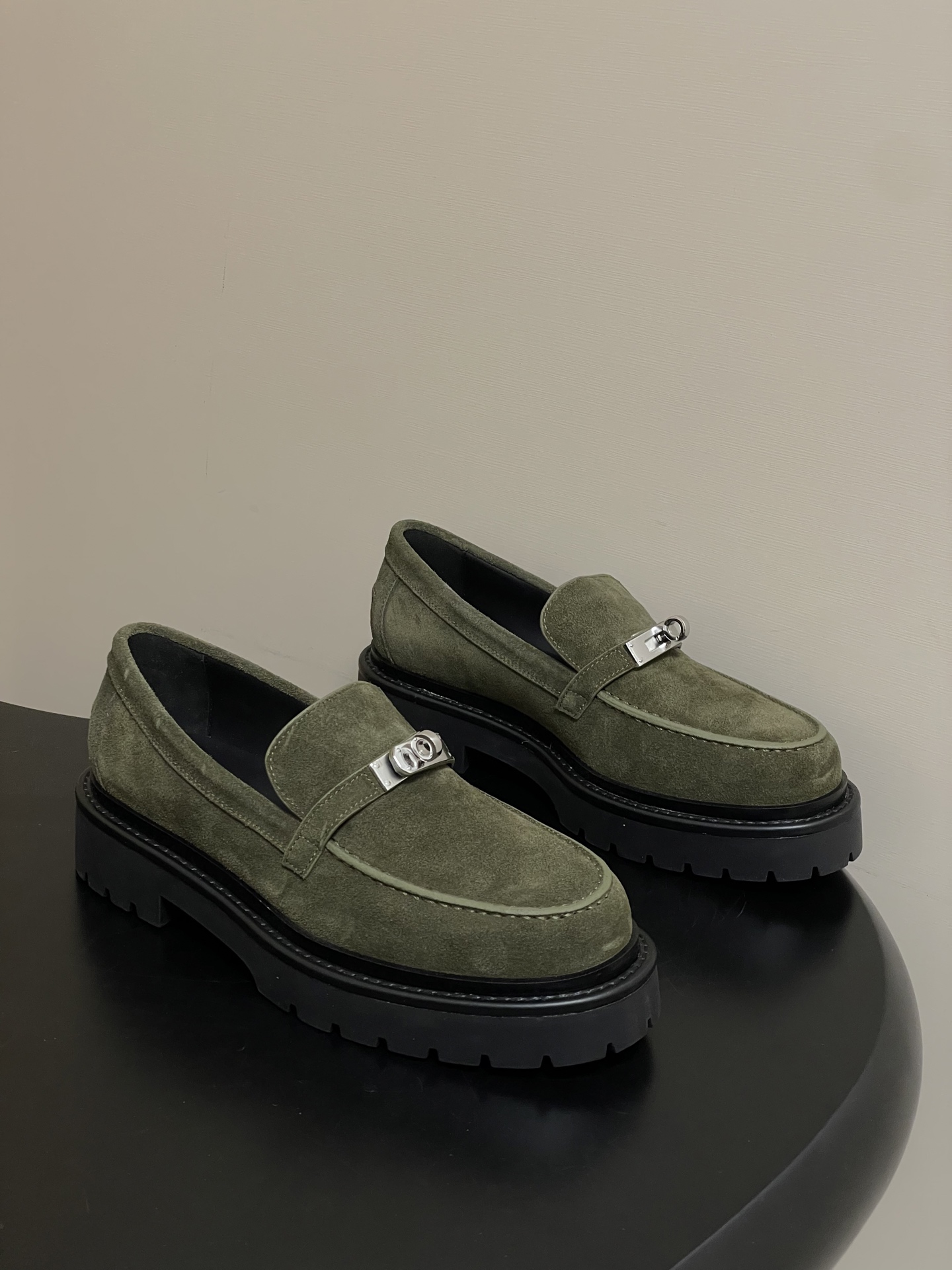 에르메스(Herme) 아이콘 켈리 버클 플랫폼 로퍼 구두 신발