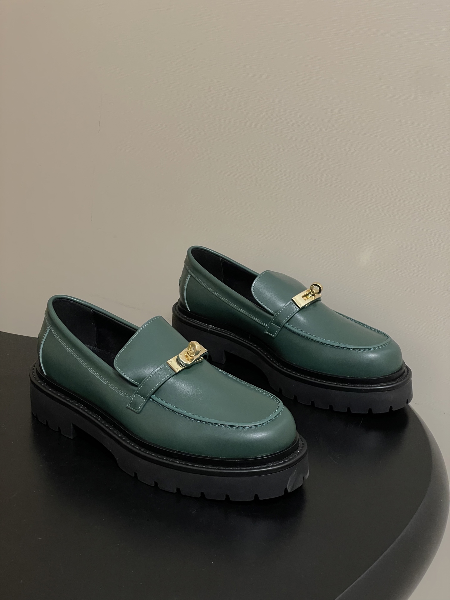 에르메스(Hermes) 아이콘 켈리 버클 플랫폼 로퍼 구두 신발