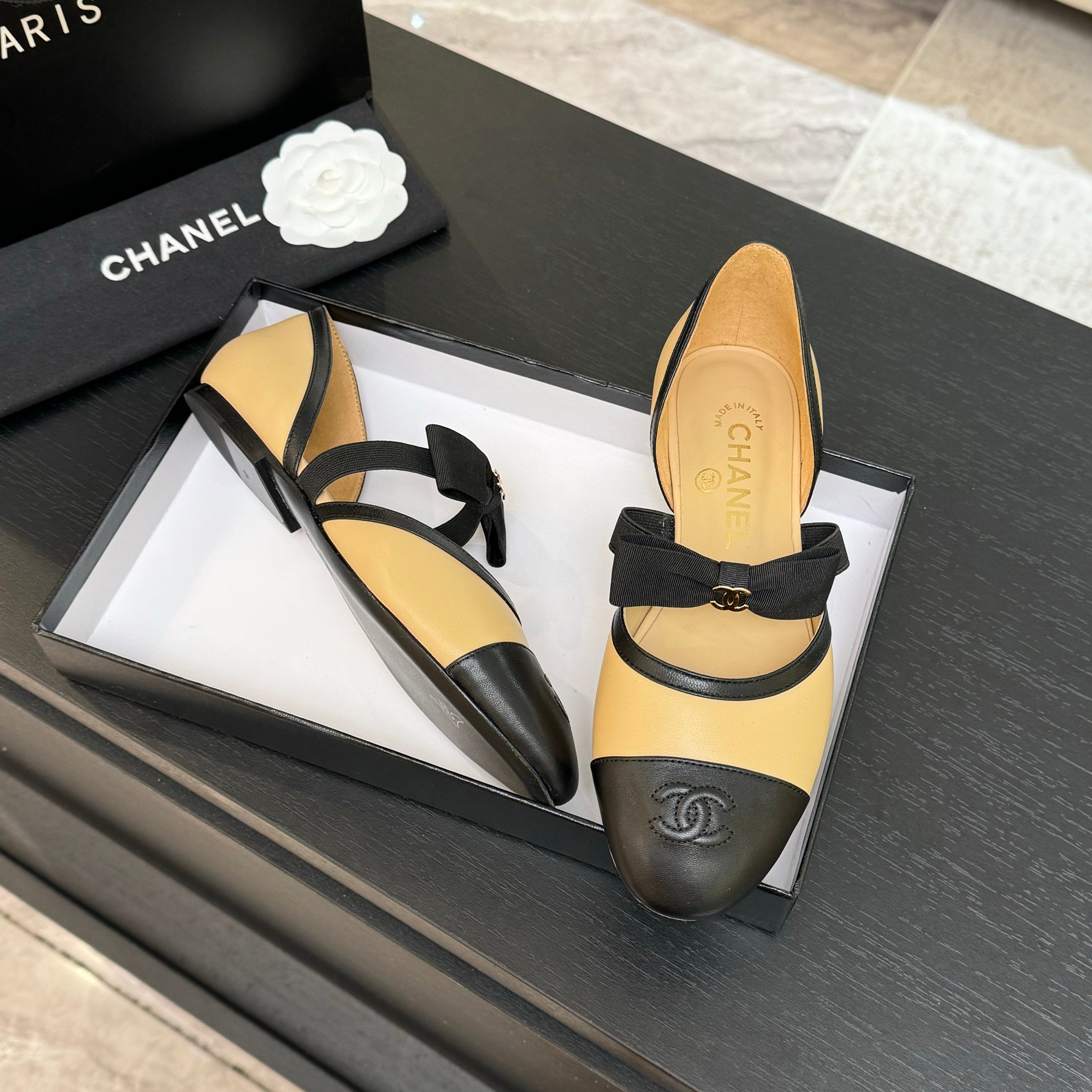 샤넬(Chanel) 리본 플랫 슈즈 단화 신발