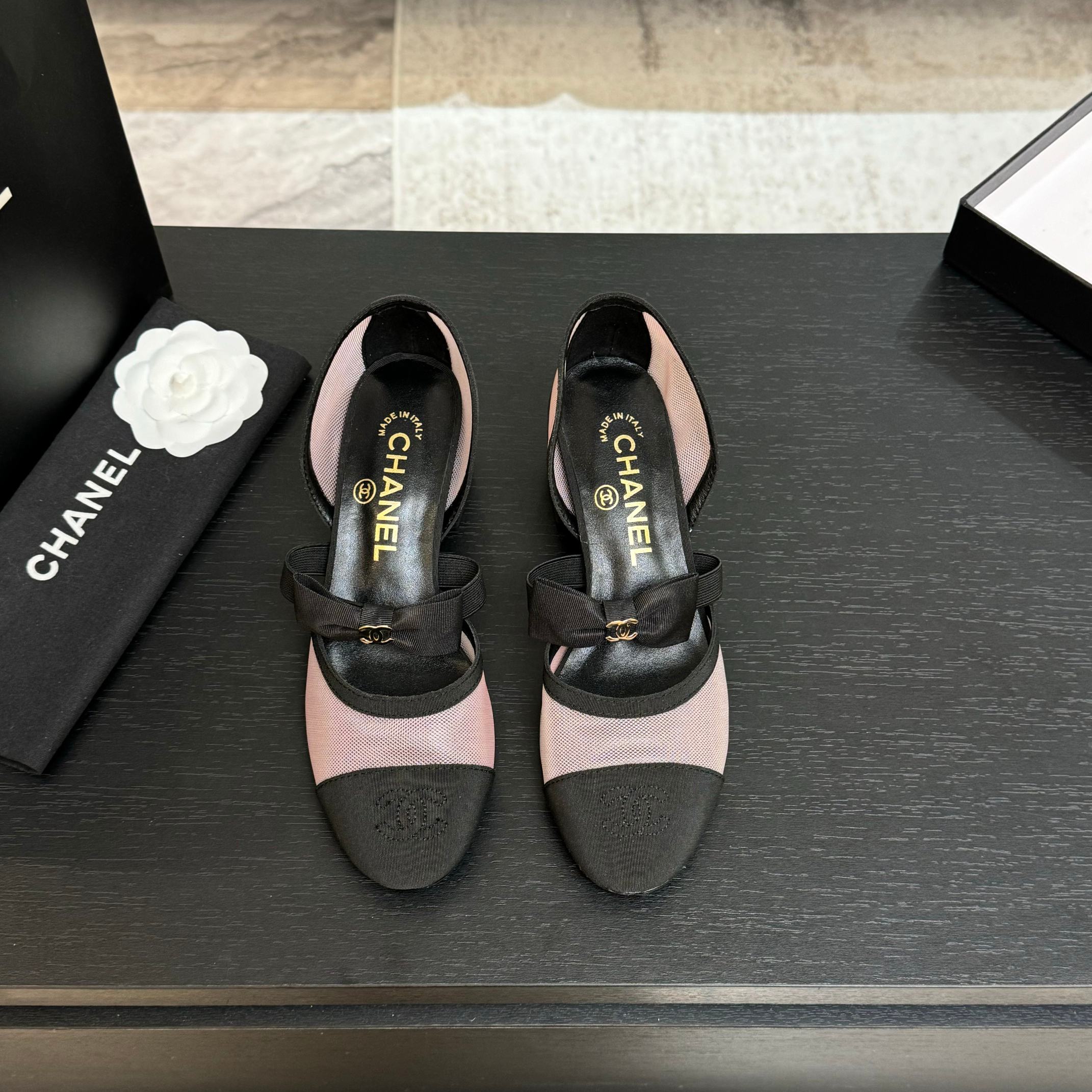 샤넬(Chanel) 리본 굽 플랫 슈즈 단화 신발