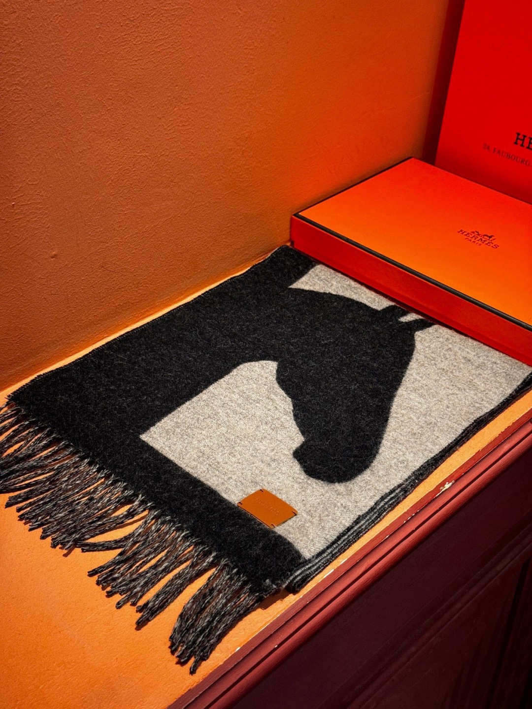 에르메스(HERMES) Entrelacs Equestres 목도리 스카프