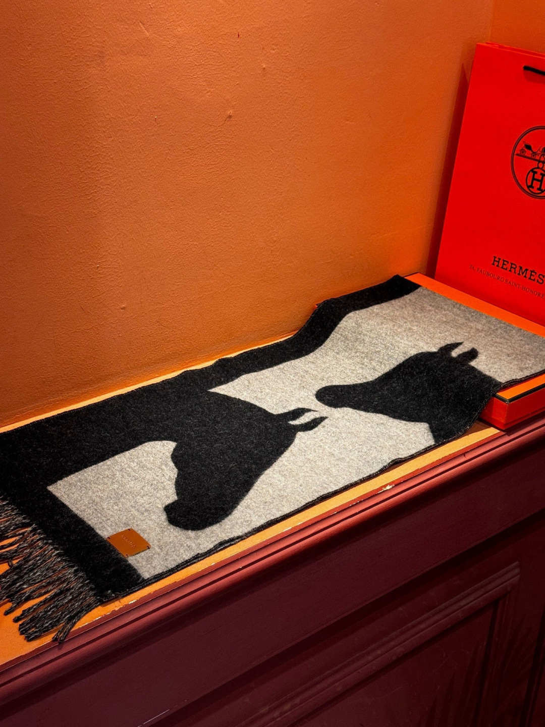 에르메스(HERMES) Entrelacs Equestres 목도리 스카프