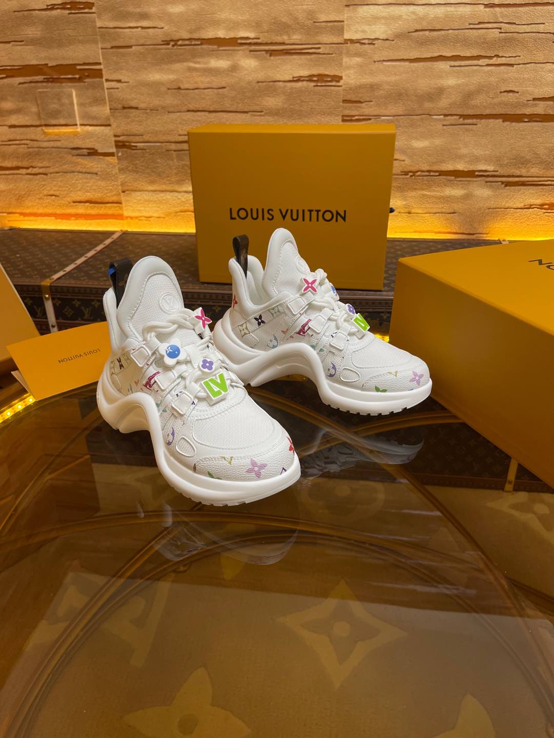 루이비통(LV) 무라카미 다카시 콜라보 아치라이트 스니커즈 신발