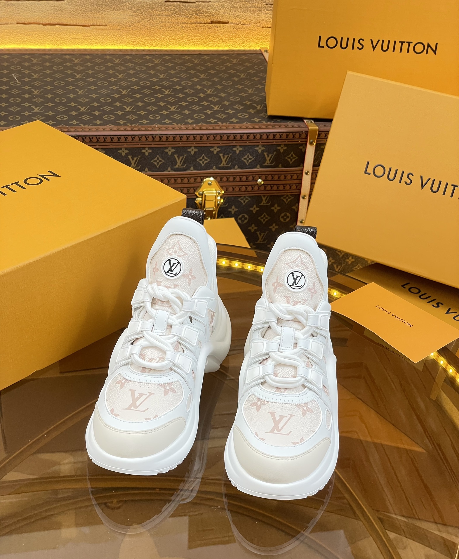 루이비통(LV) L-Archlight 아치라이트 최상위 버전 스니커즈 신발