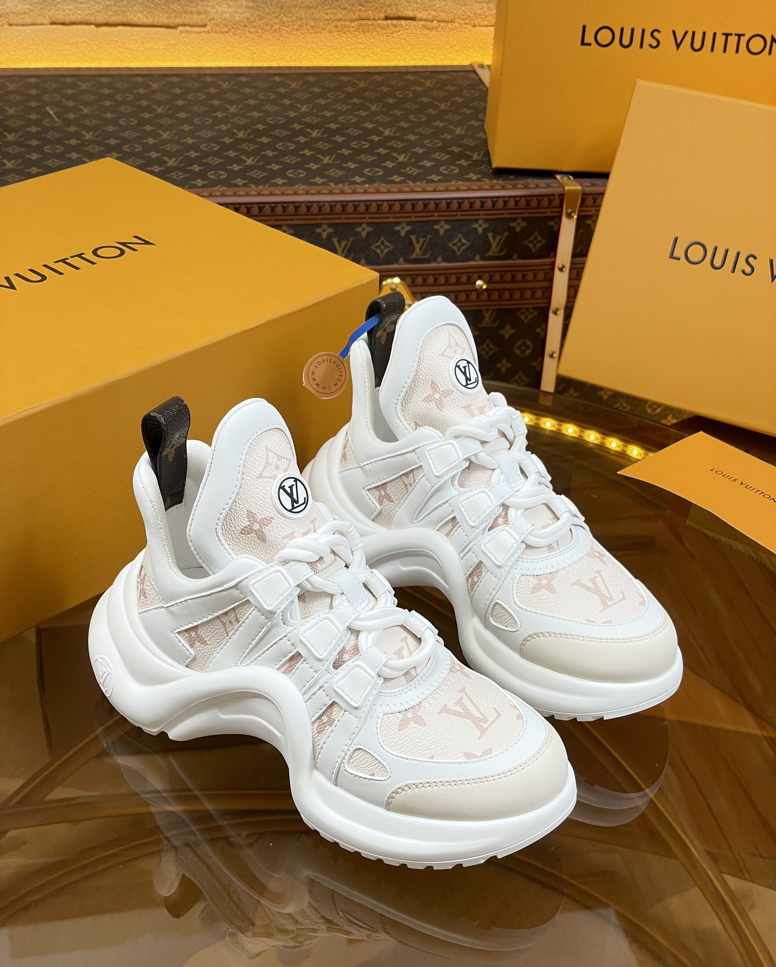 루이비통(LV) L-Archlight 아치라이트 최상위 버전 스니커즈 신발