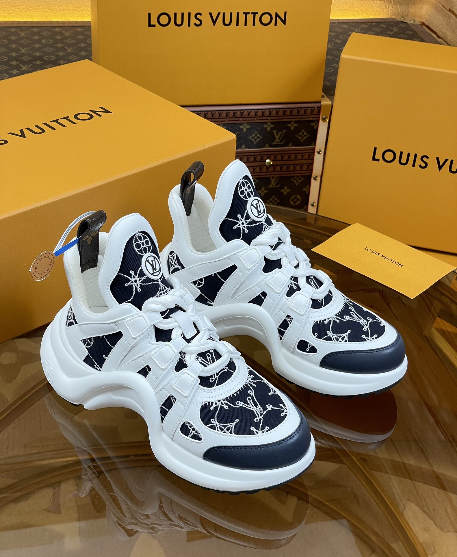 루이비통(LV) L-Archlight 아치라이트 최상위 버전 스니커즈 신발