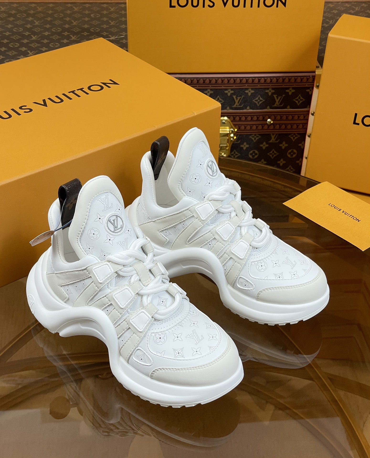 루이비통(LV) L-Archlight 아치라이트 최상위 버전 스니커즈 신발
