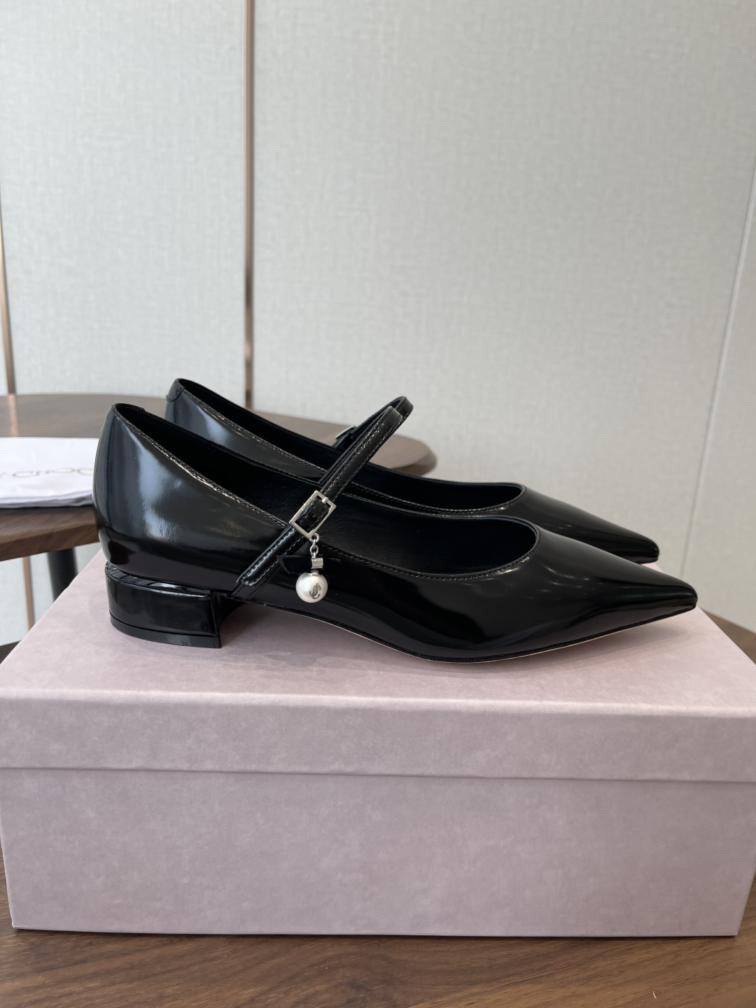 지미추(JIMMYCHOO) 진주 드롭 메리제인 플랫 슈즈 구두 신발