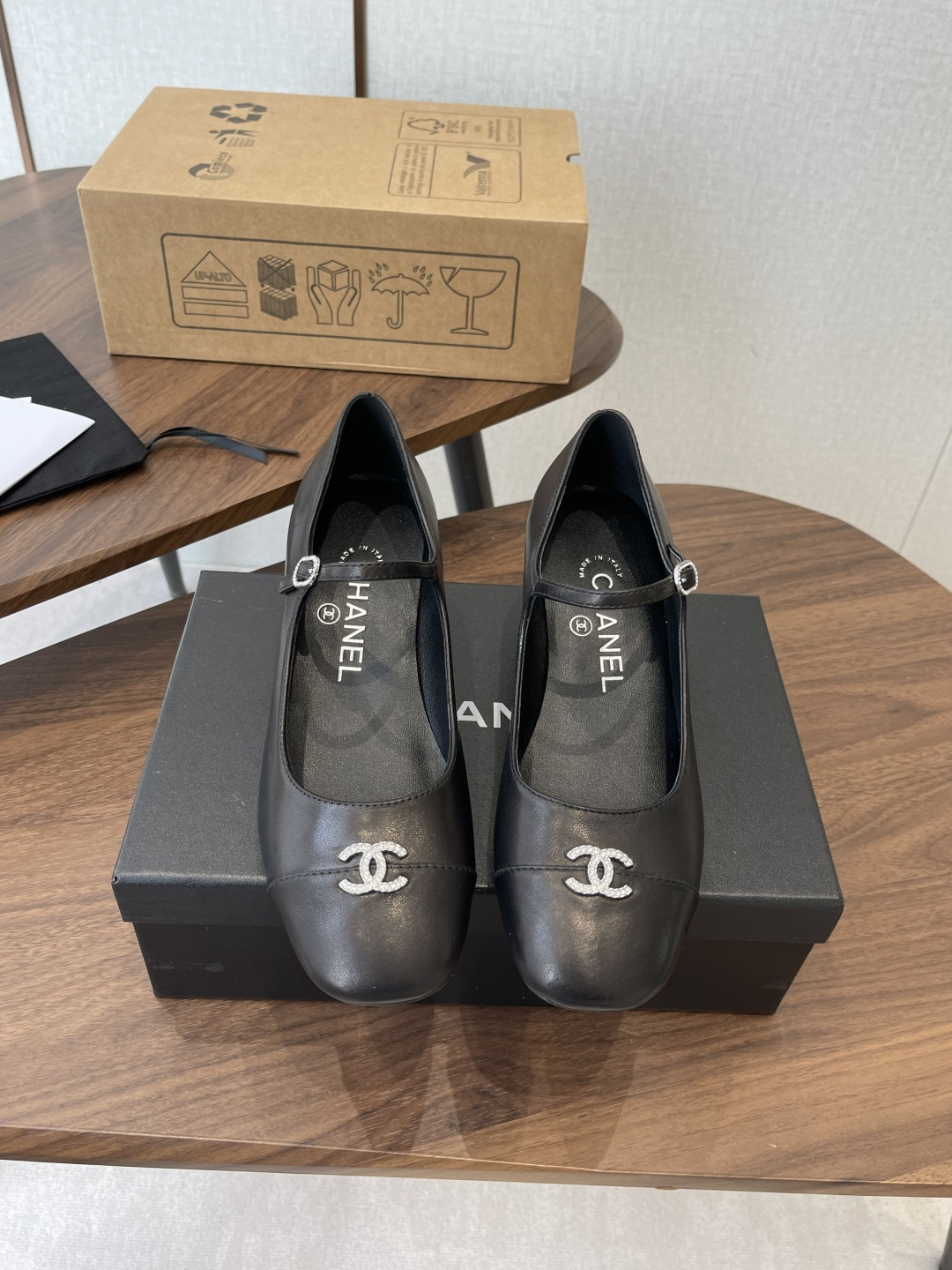 샤넬(Chanel) 프렌치 주얼 버클 스퀘어토 메리제인 플랫 슈즈 구두 신발 굽 6cm