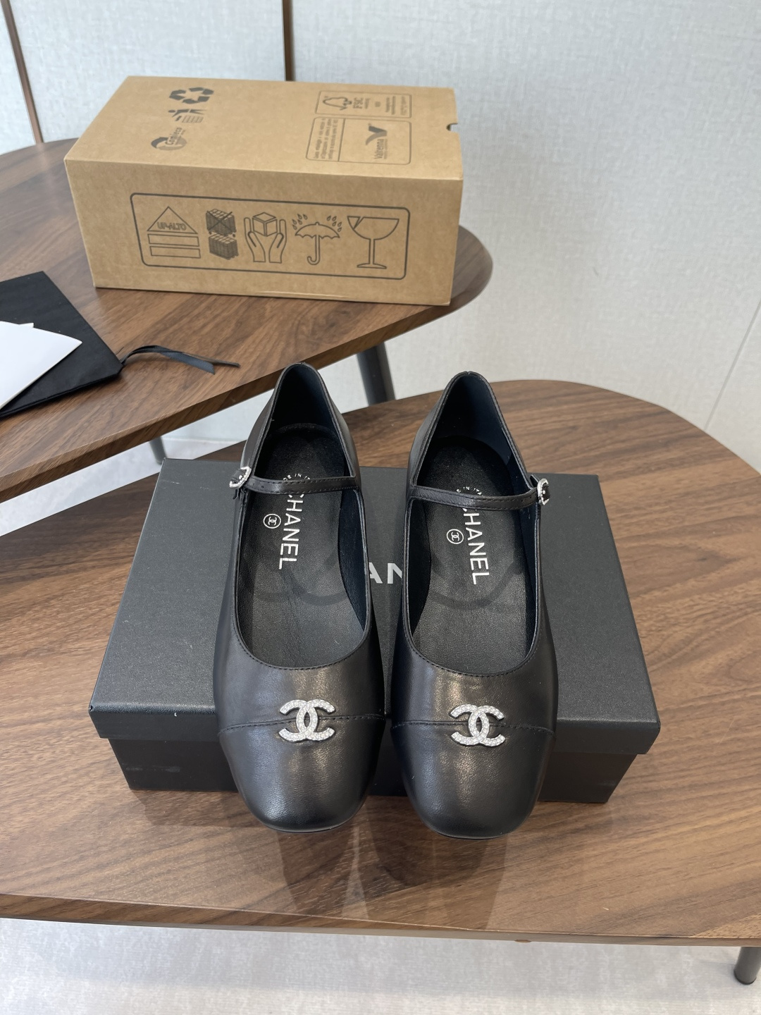 샤넬(Chanel) 프렌치 주얼 버클 스퀘어토 메리제인 플랫 슈즈 구두 신발 굽 2cm