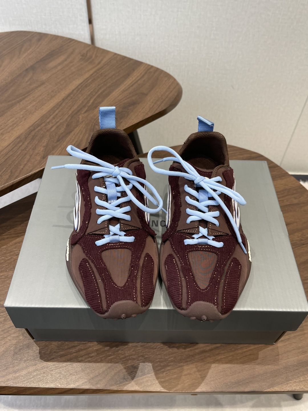 발렌시아가(Balenciaga) 먼데이 울트라(Monday Ultra) 스니커즈 신발