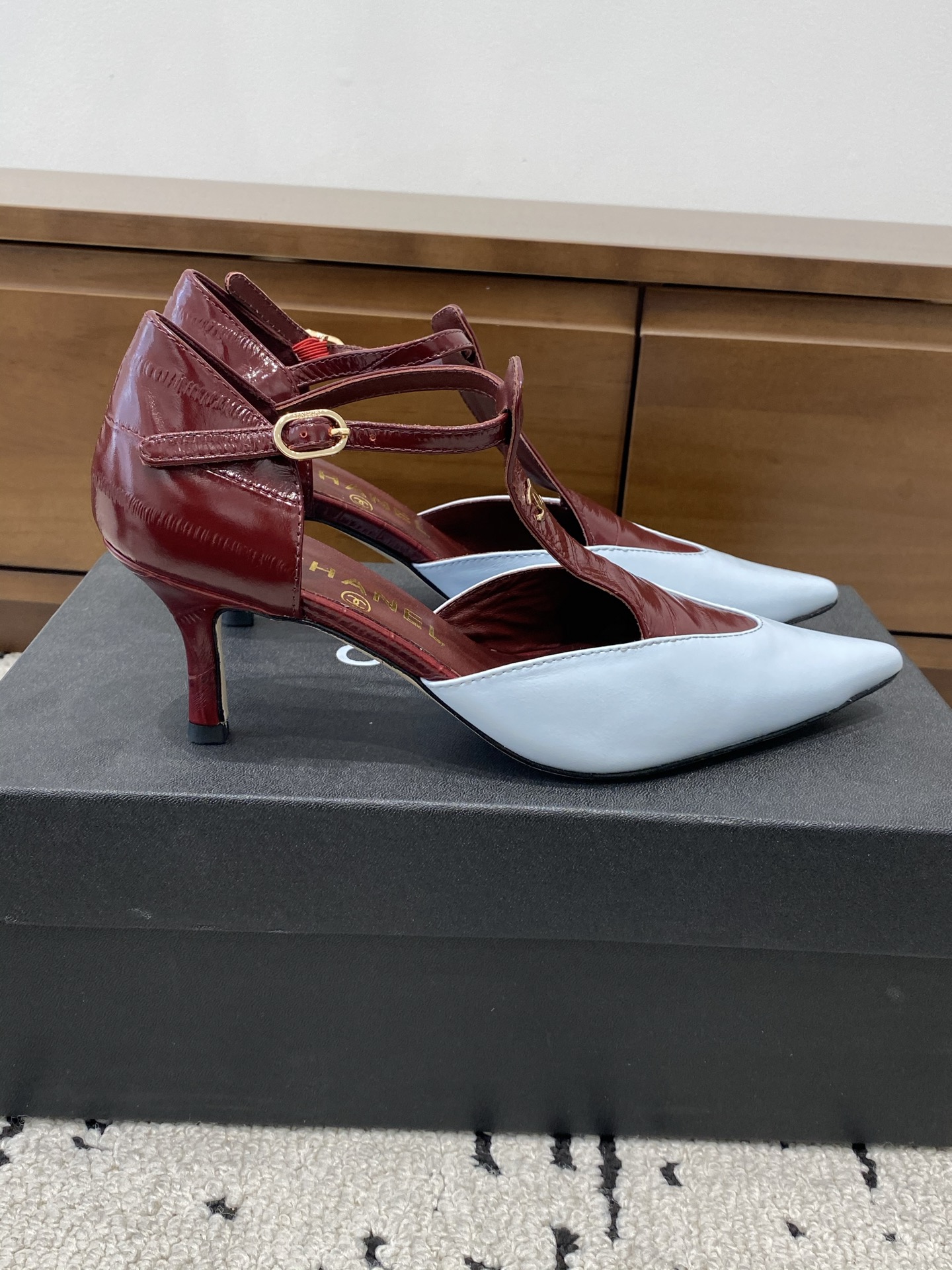 샤넬(Chanel) 빈티지 힐 구두 신발