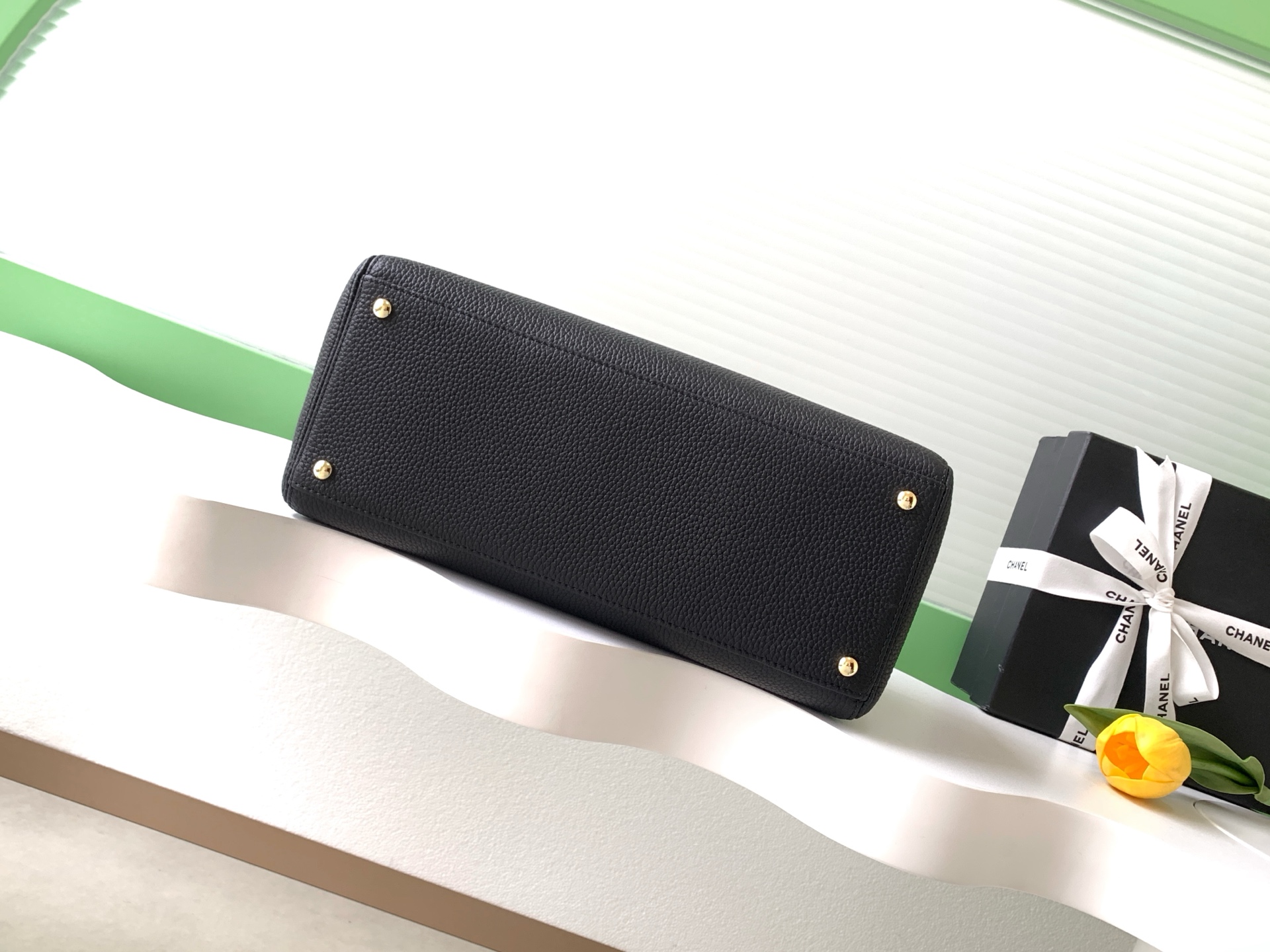 샤넬(CHANEL) 세르프(Cerf) 토트백 블랙 금장 가방