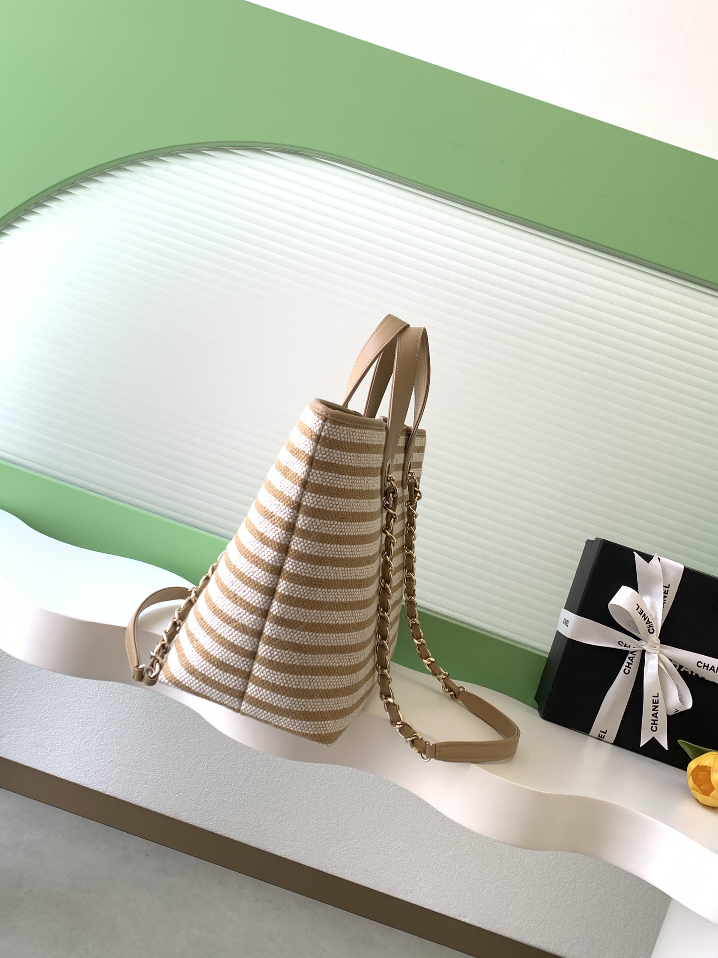 샤넬(CHANEL) 26C 크루즈 스트라이프 토트백 가방 (브라운)