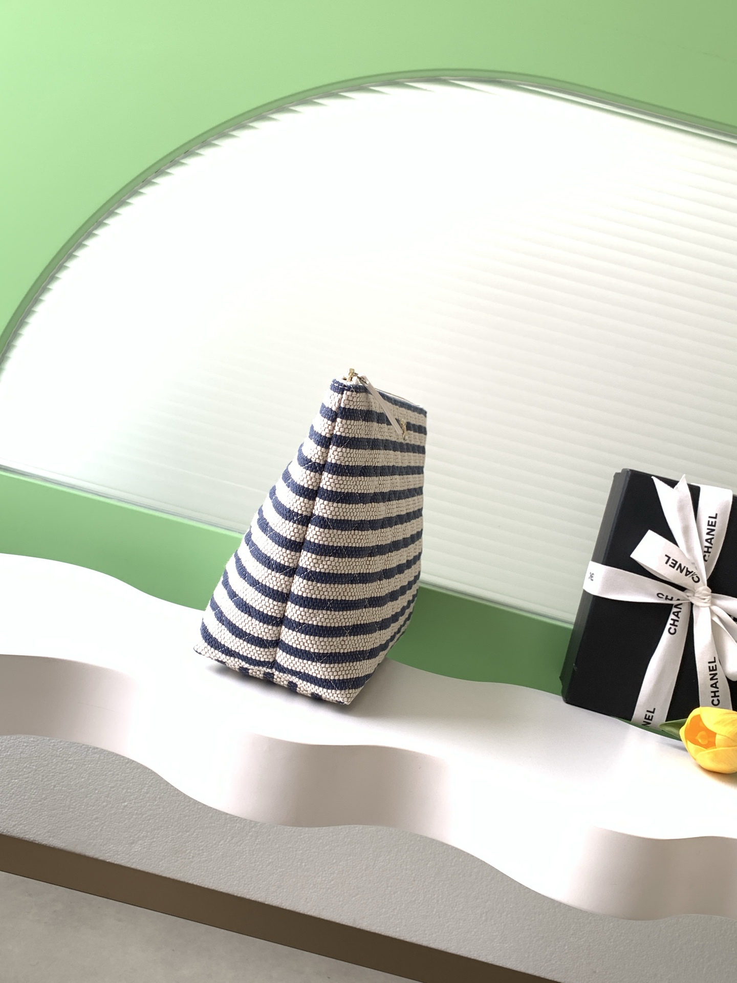 샤넬(CHANEL) 26C 네이비 스트라이프 클러치 백 가방 (라지)