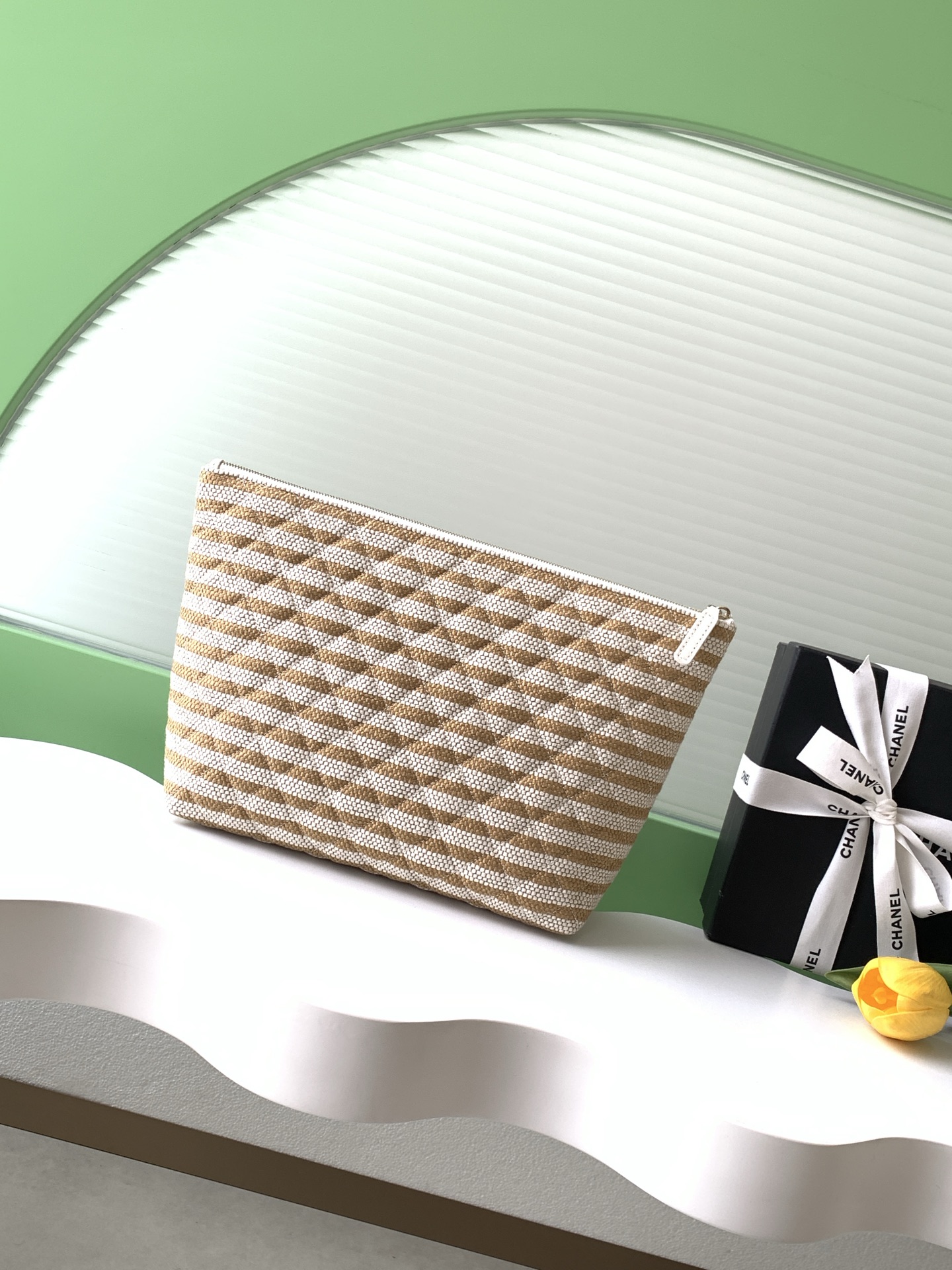 샤넬(CHANEL) 26C 베이지 스트라이프 클러치 백 가방 (라지)