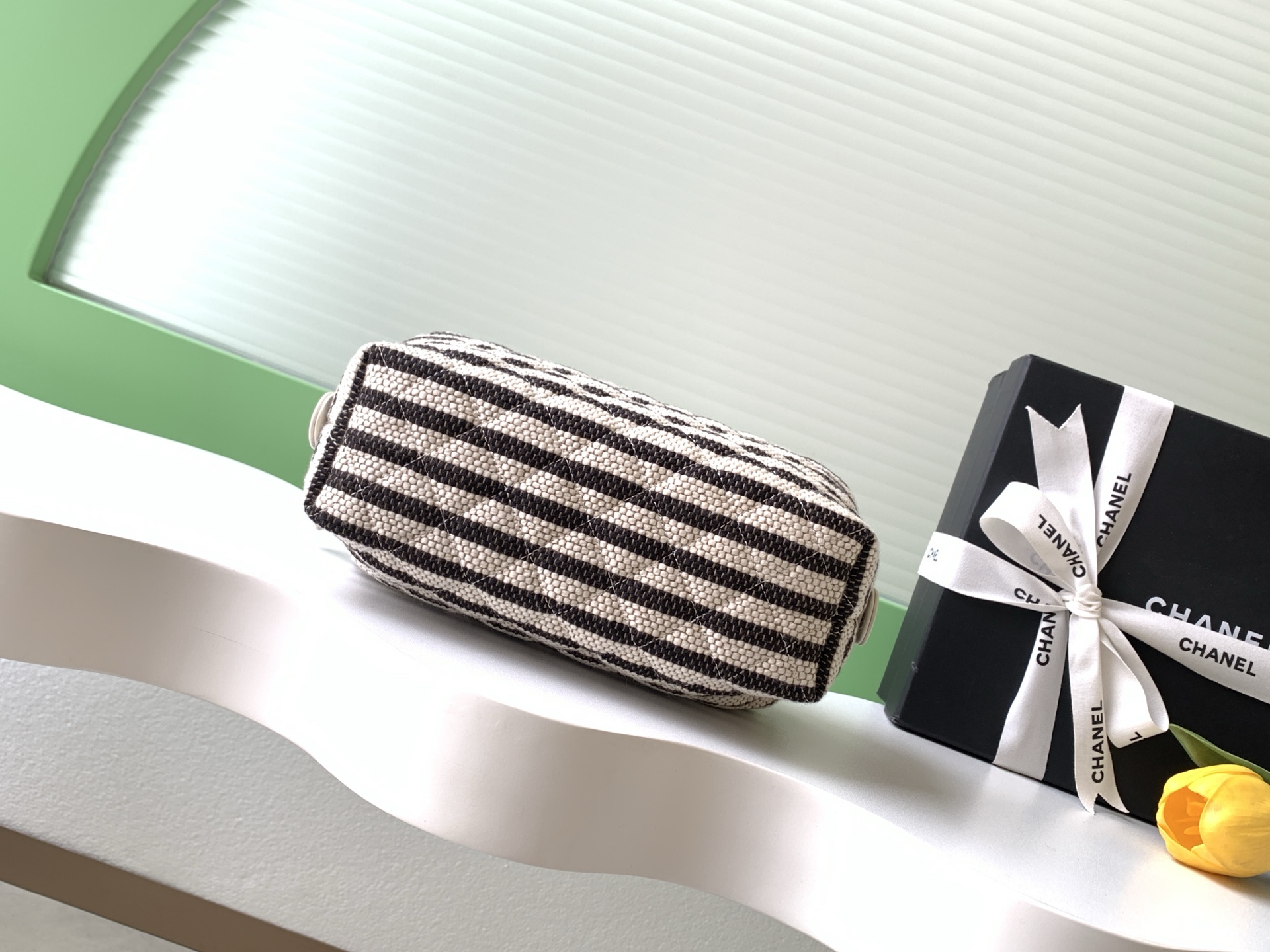 샤넬(CHANEL) 26C 블랙 스트라이프 미니 클러치 파우치 백 가방