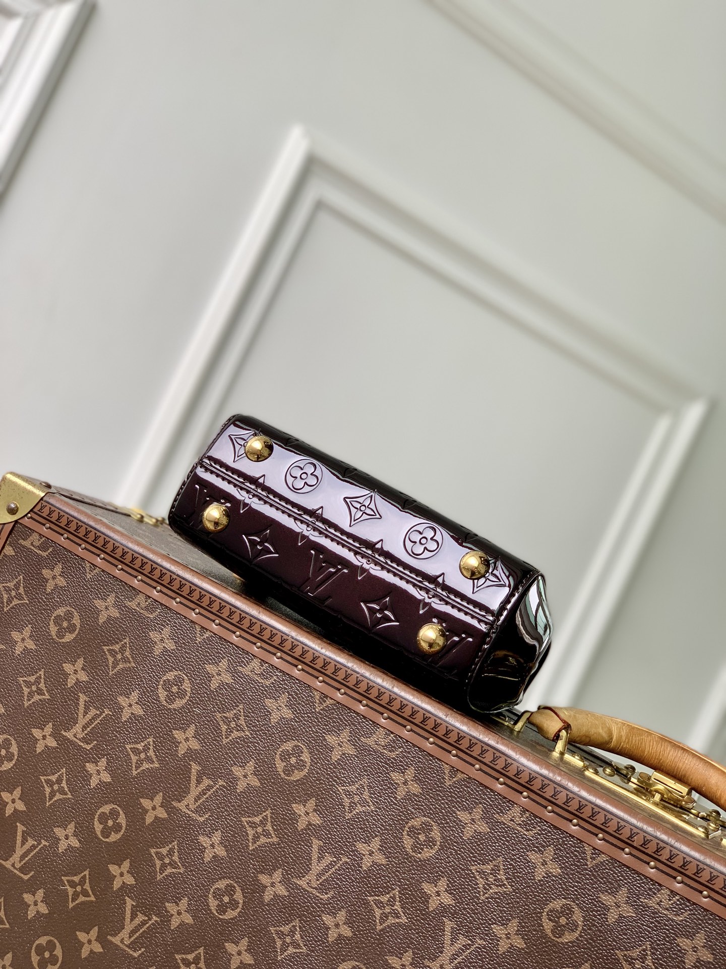 루이비통(LV) 클루니(Cluny) 미니 에나멜 토트백 숄더백 가방