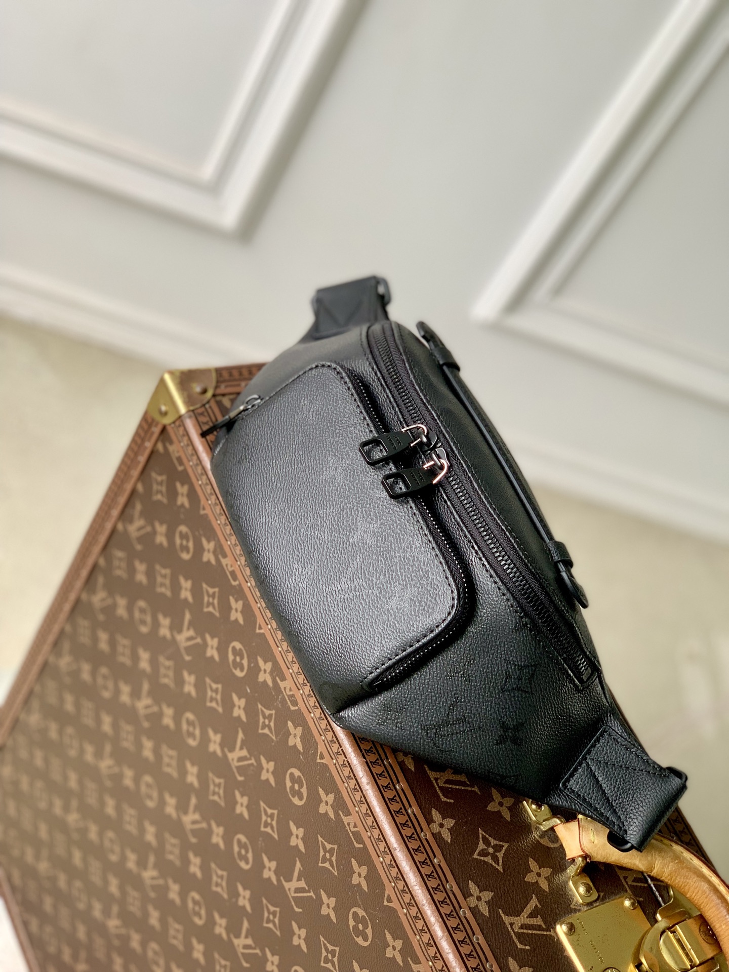 루이비통(LV) 러쉬(Rush) 웨이스트백 힙색 (모노그램 미드나잇)