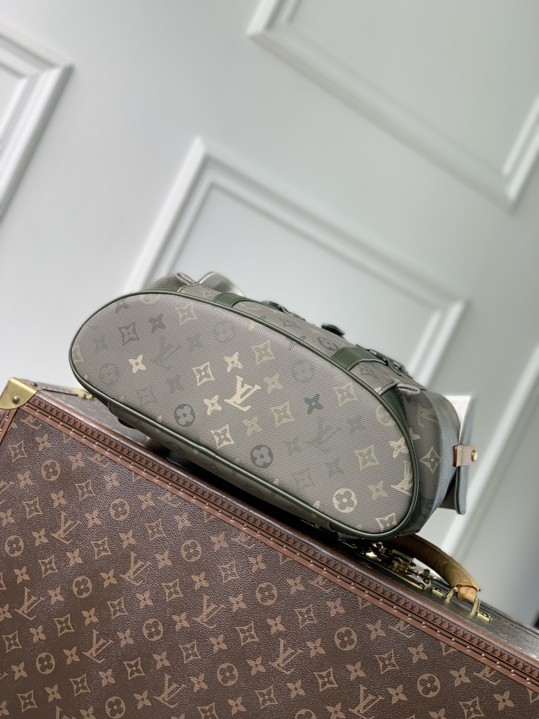 루이비통(LV) 크리스토퍼 MM 백팩 가방 (모노그램 서플러스)