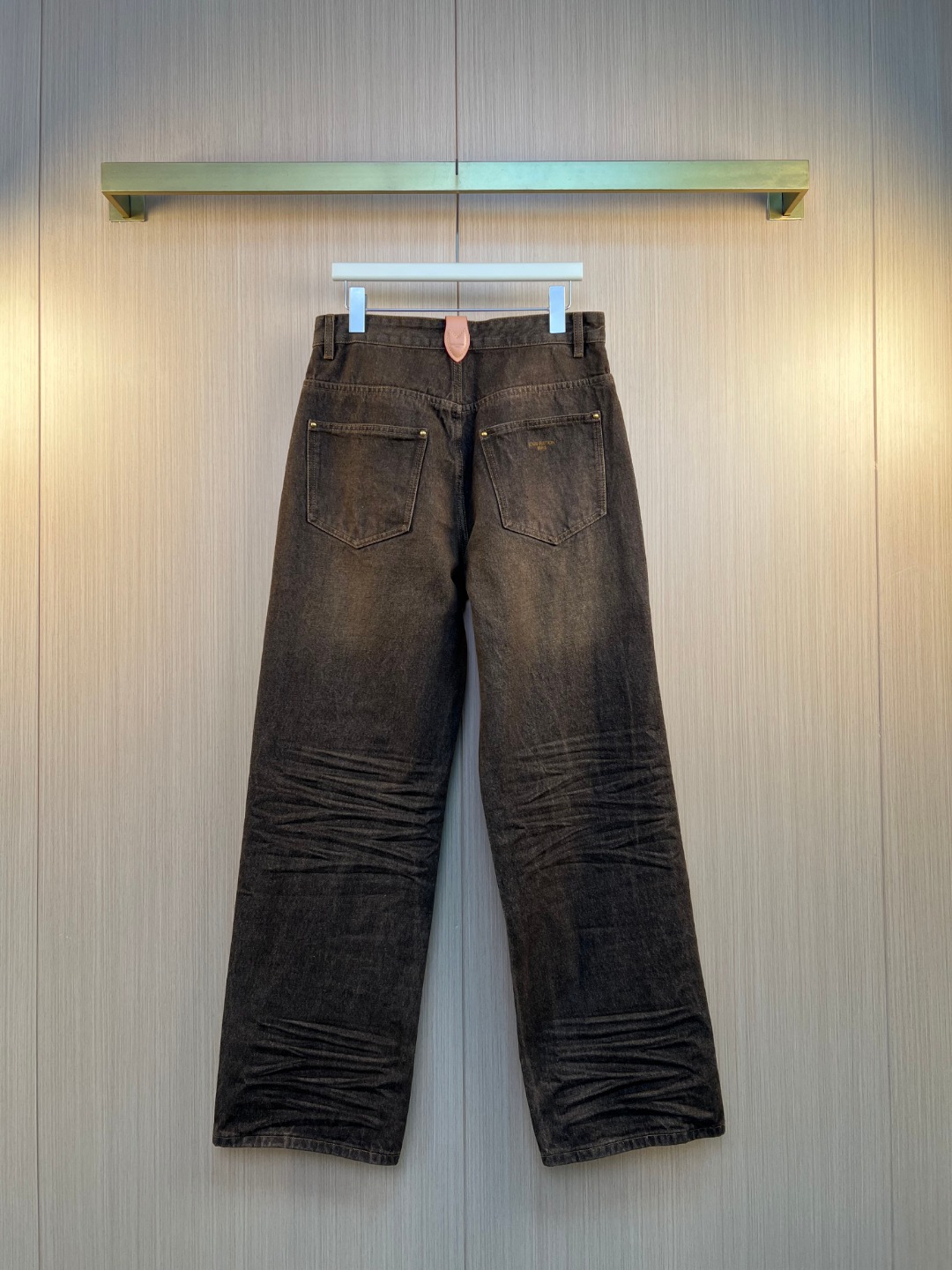 루이비통(LV) 로고 자수 포켓 데님 팬츠 의류