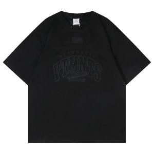 베트멍(VETEMENTS) 로고 자수 반팔 티셔츠 의류