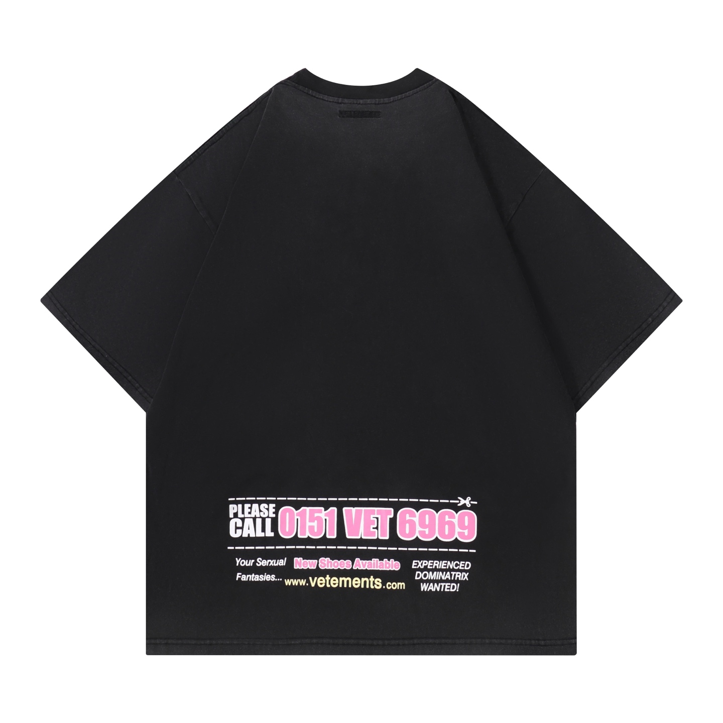 베트멍(VETEMENTS) 슈즈 그래픽 프린트 워싱 반팔 티셔츠 의류