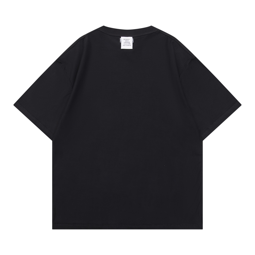 베트멍(VETEMENTS) 리버스 스타일 반팔 티셔츠 의류