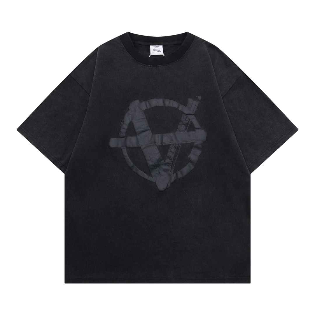 베트멍(VETEMENTS) 그래픽 프린트 워싱 반팔 티셔츠 의류