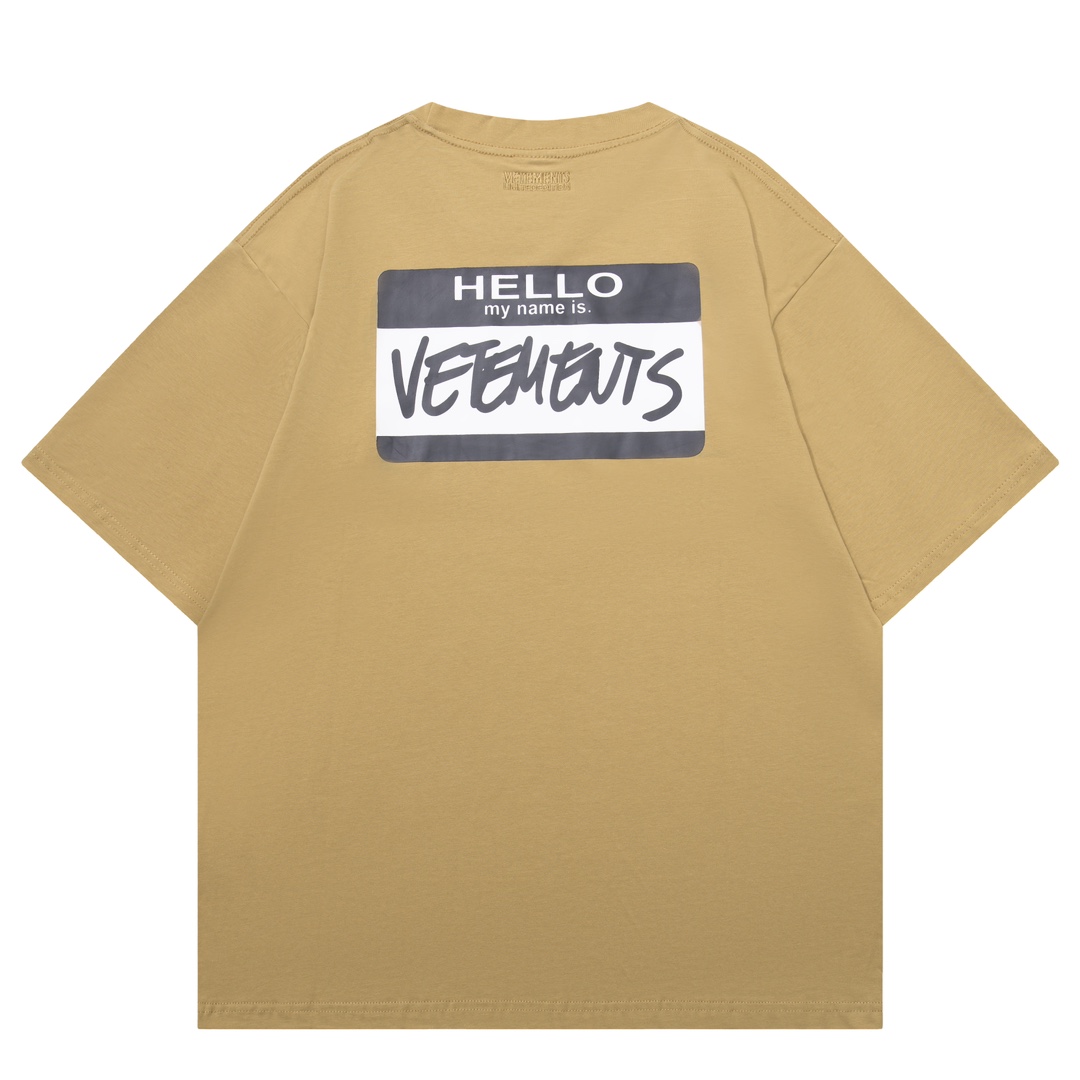베트멍(VETEMENTS) HELLO 반팔 티셔츠 의류