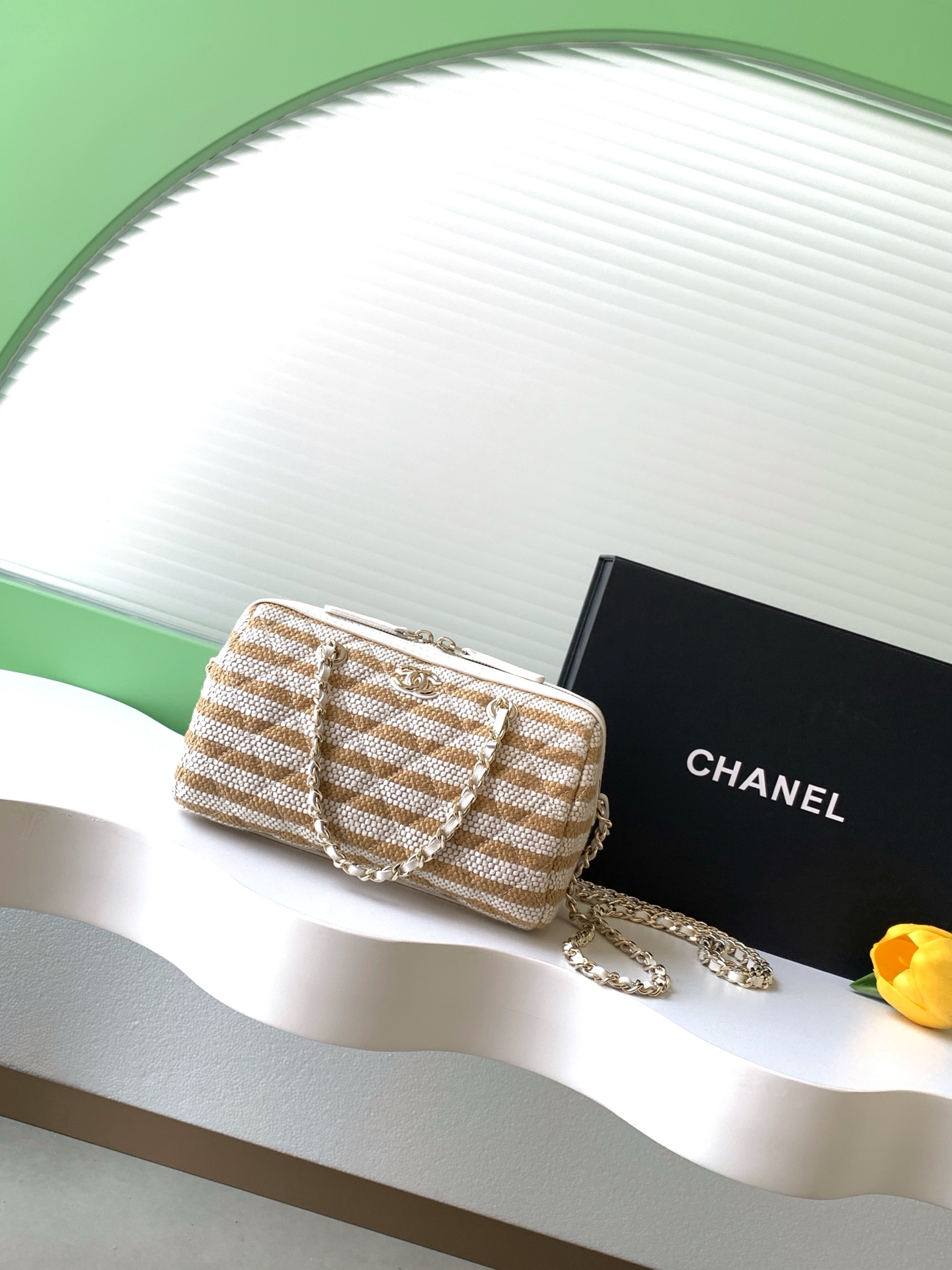 샤넬(CHANEL) 26C 스트라이프 보울링백 숄더백 가방