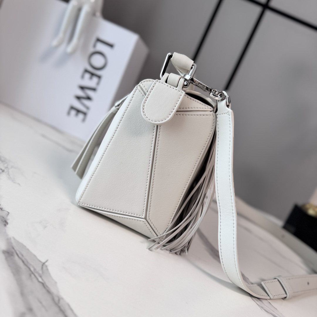 로에베(Loewe) 스몰 퍼즐 프릴 핸드백 숄더백 가방