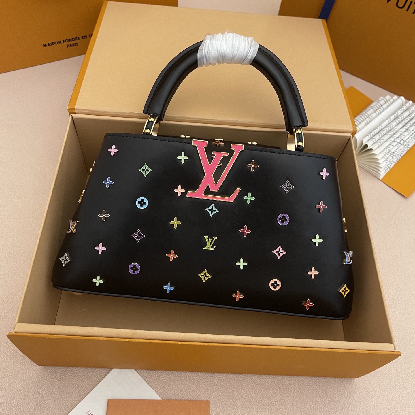 루이비통(LV) x 무라카미 다카시 카퓌신 EW CAPUCINES EAST WEST 토트백 가방 스몰